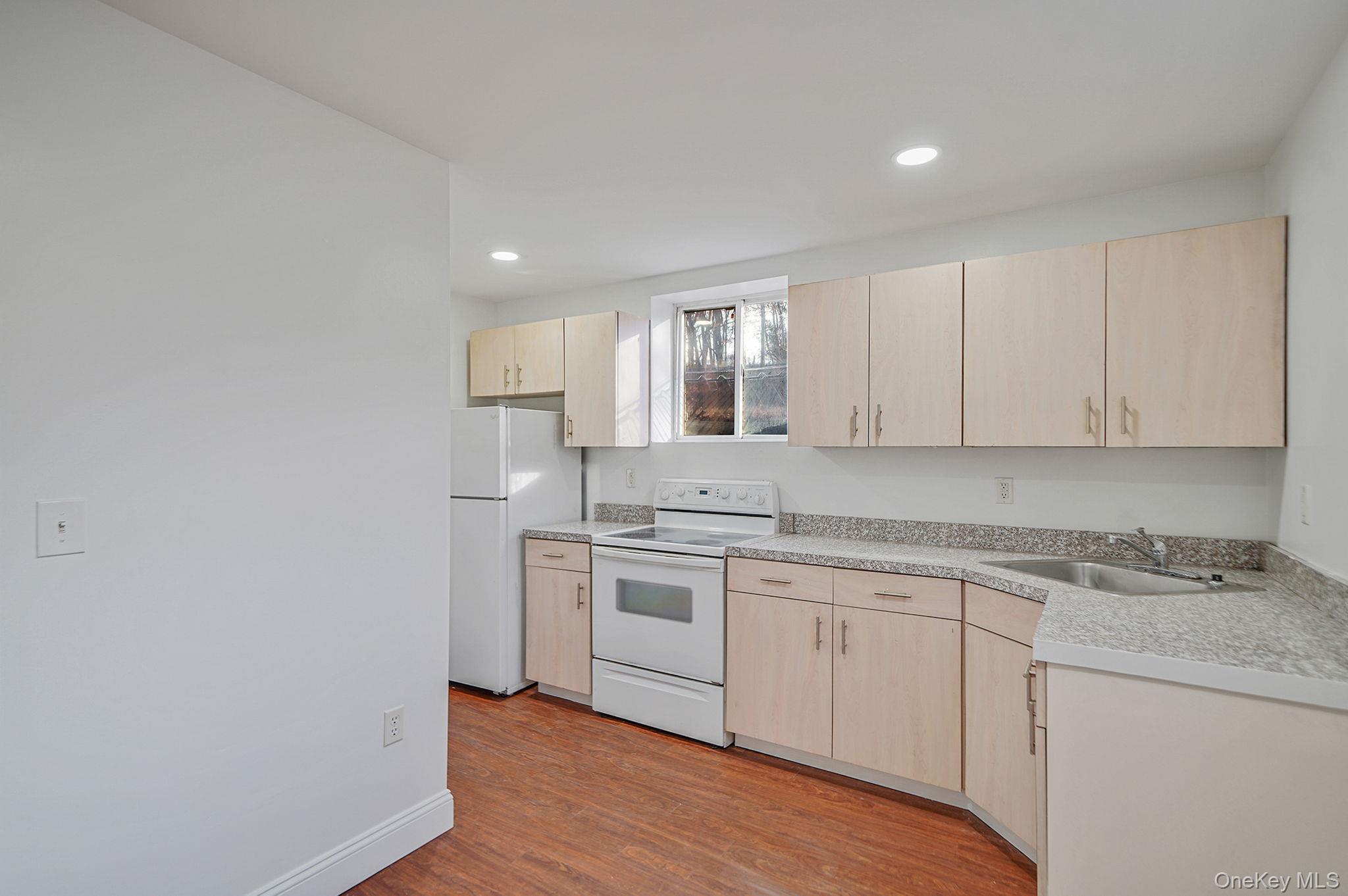 14 Clearview, Selden, NY 11784