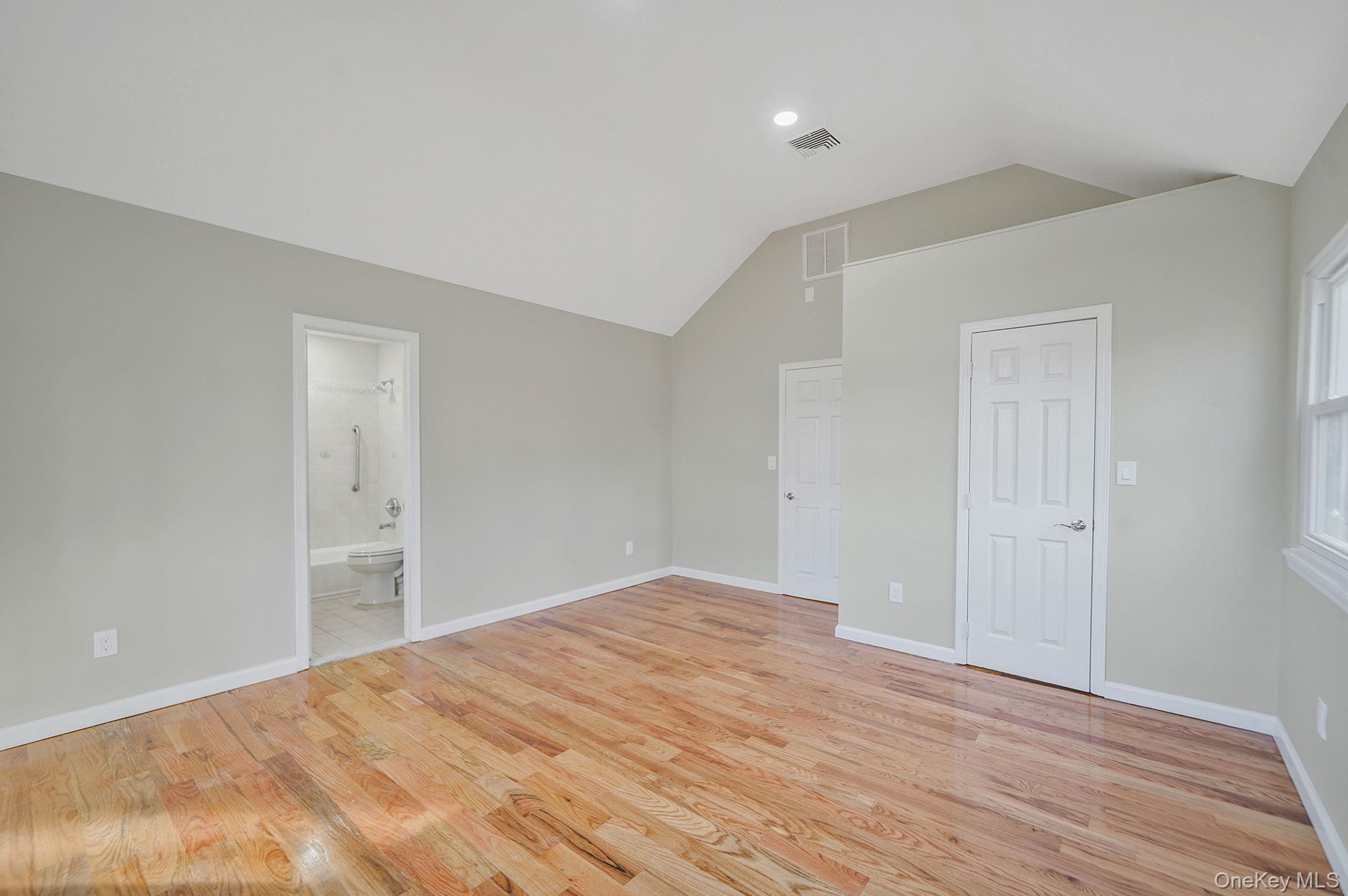 14 Clearview, Selden, NY 11784