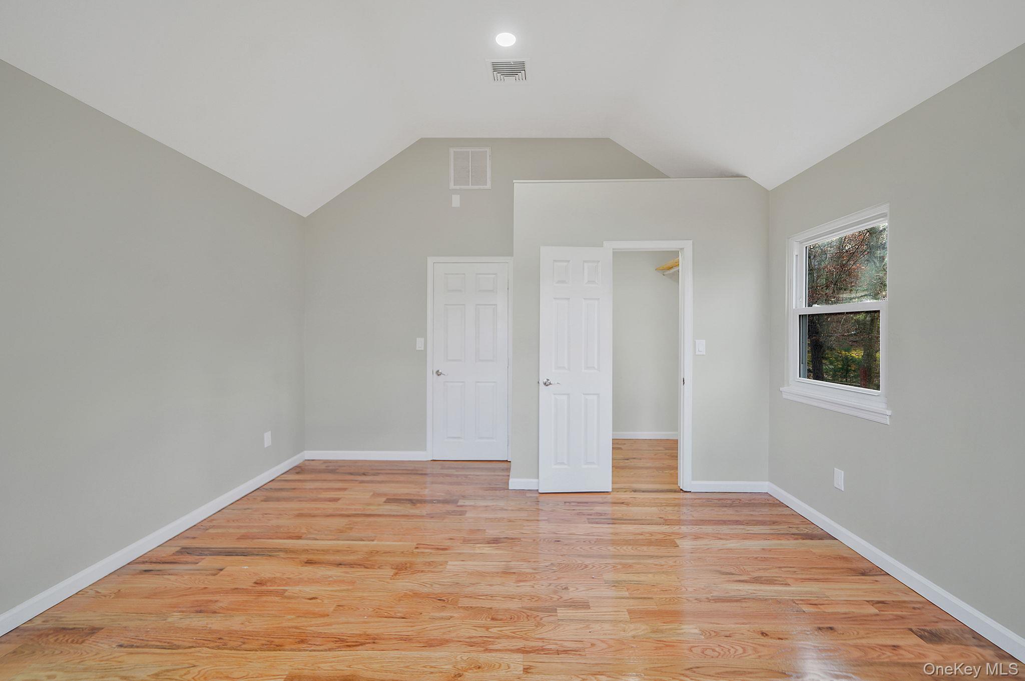 14 Clearview, Selden, NY 11784