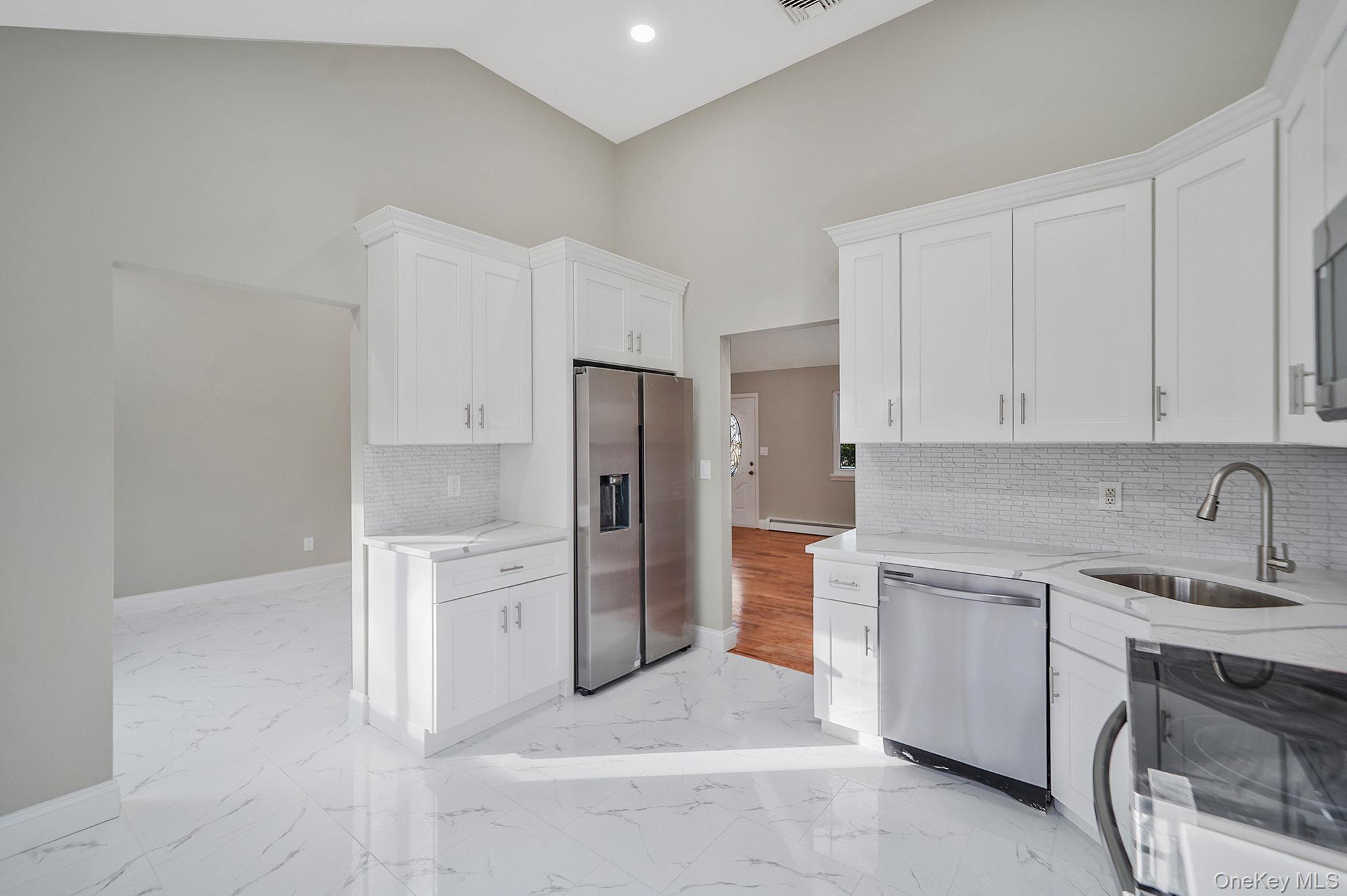 14 Clearview, Selden, NY 11784