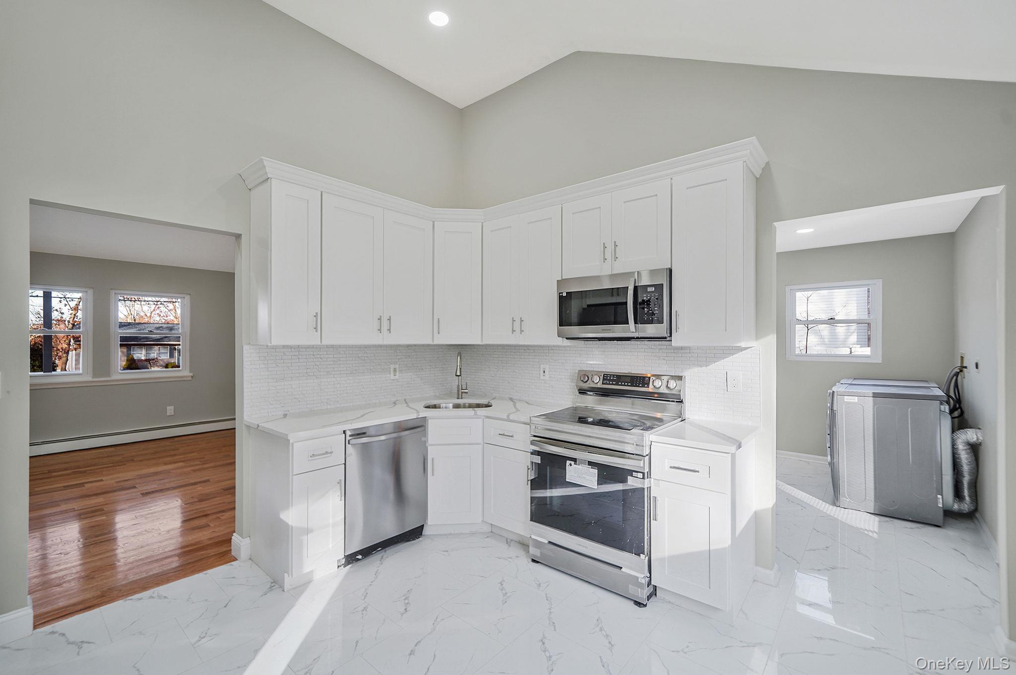 14 Clearview, Selden, NY 11784