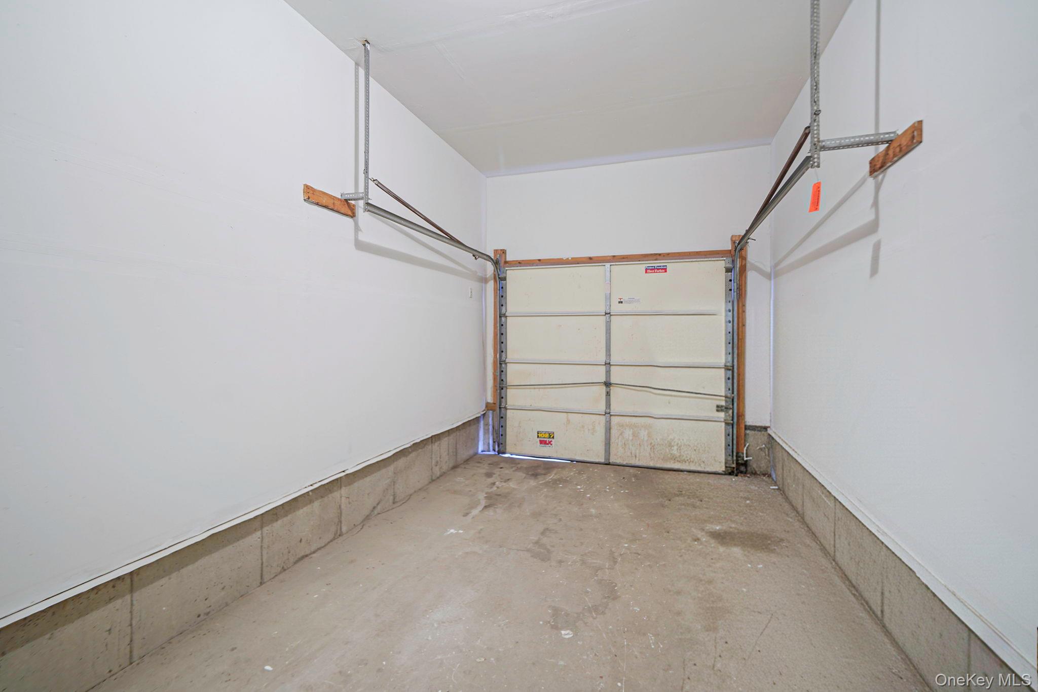 14 Clearview, Selden, NY 11784