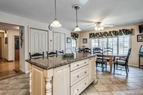 24 Cable Lane, Hicksville, NY 11801