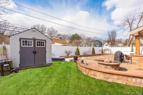 24 Cable Lane, Hicksville, NY 11801