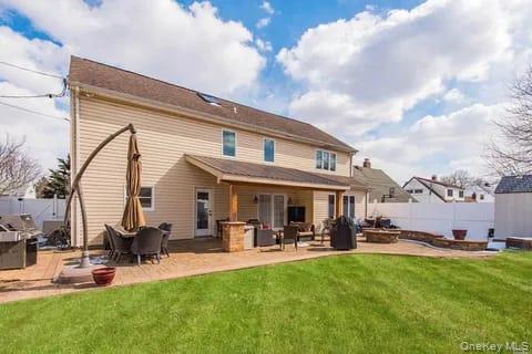 24 Cable Lane, Hicksville, NY 11801