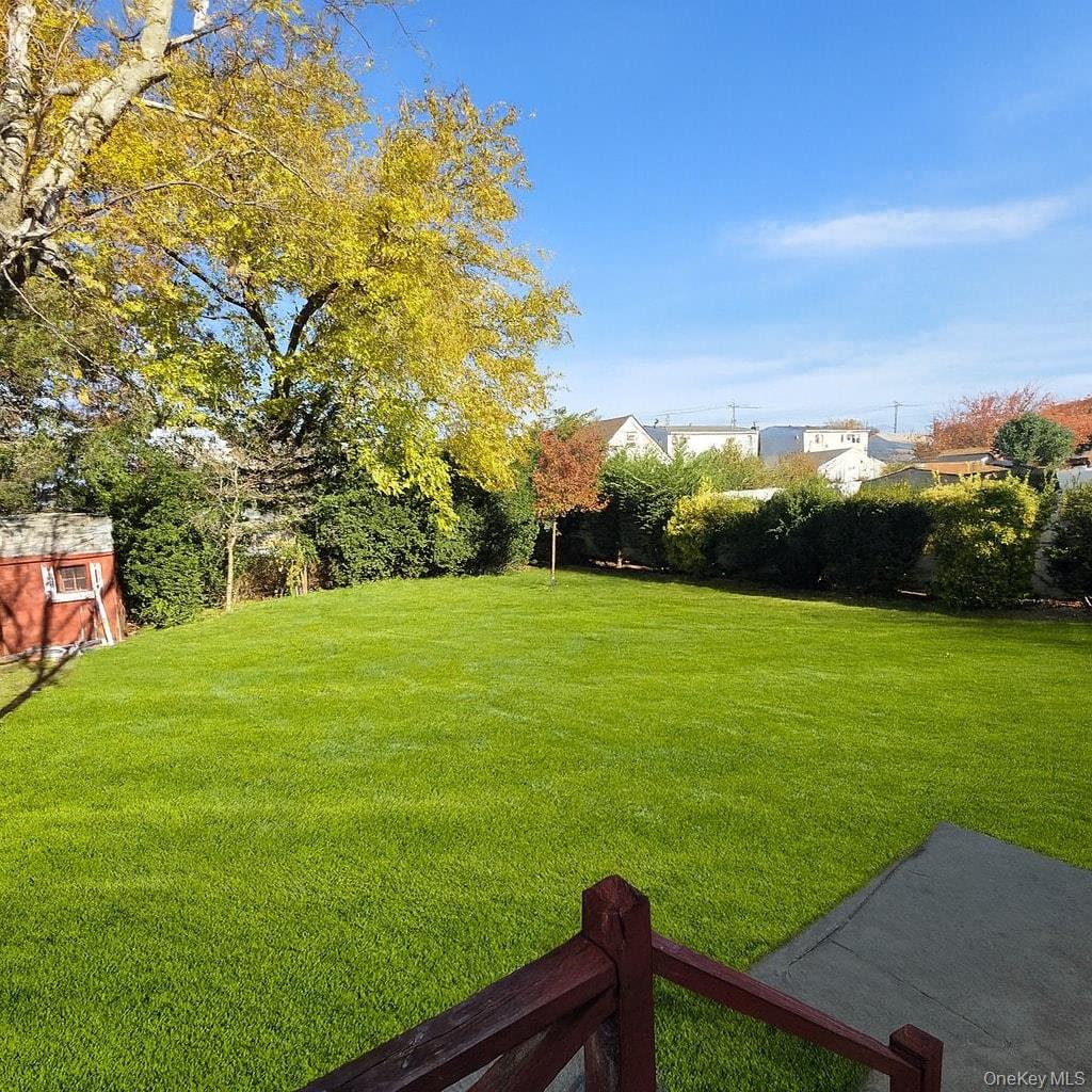 113 Yoakum Avenue, Farmingdale, NY 11735