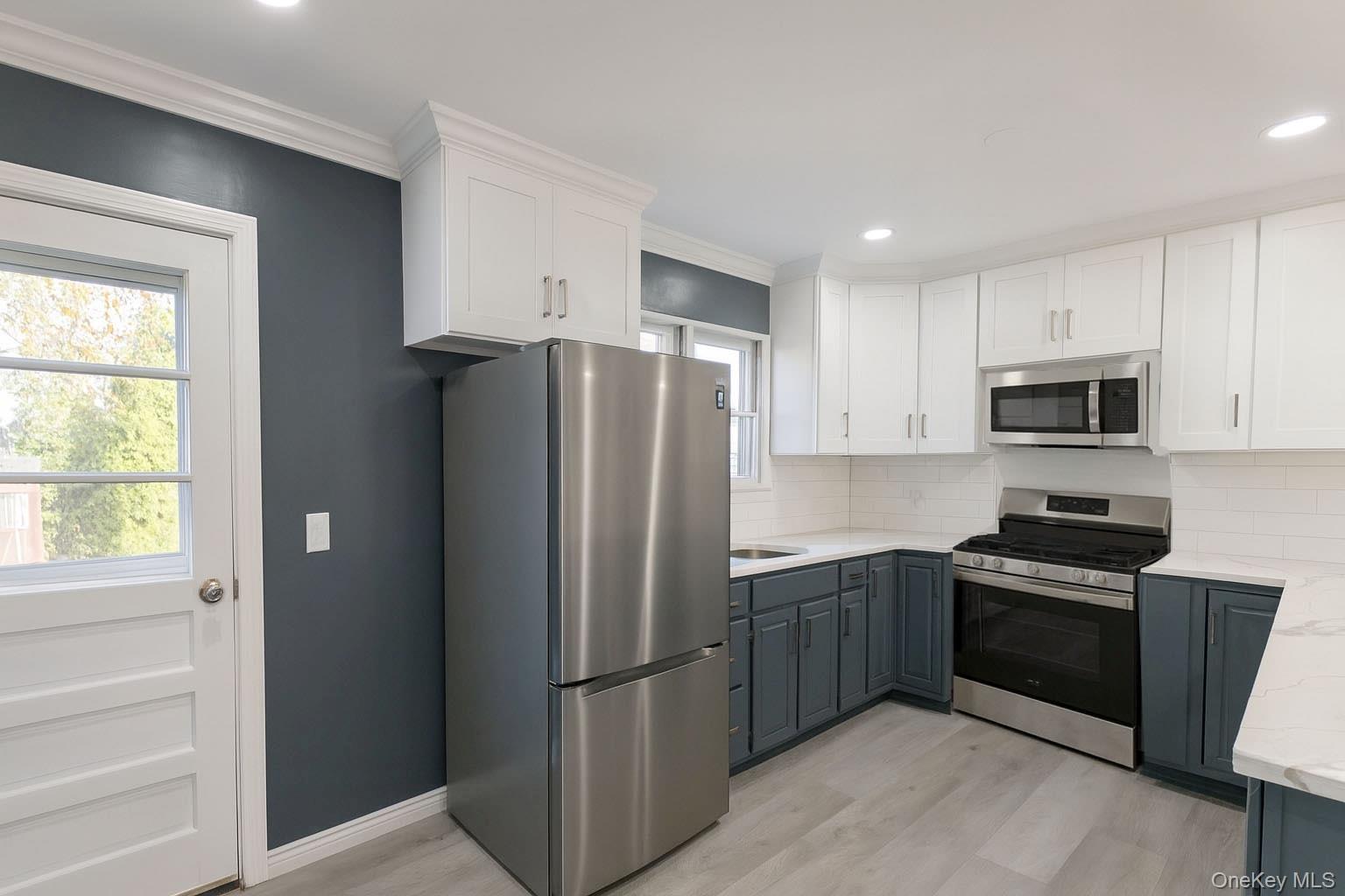 113 Yoakum Avenue, Farmingdale, NY 11735