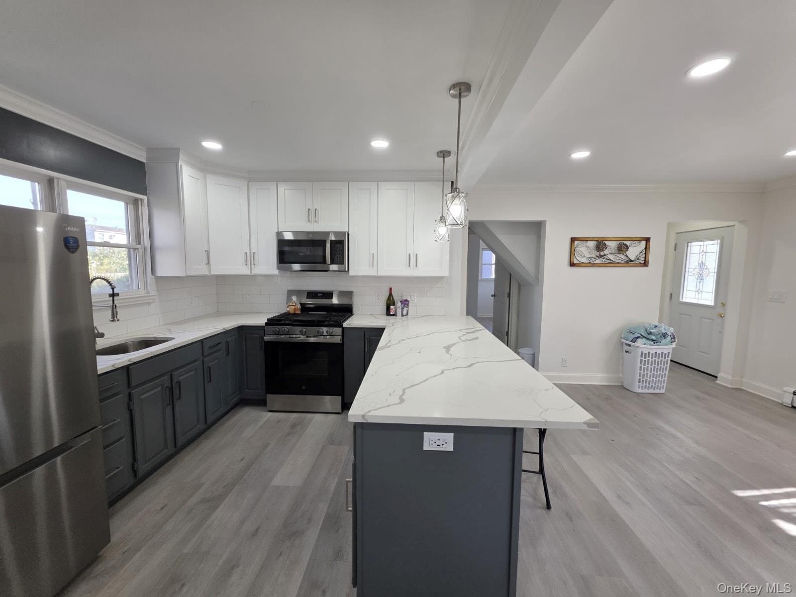 113 Yoakum Avenue, Farmingdale, NY 11735