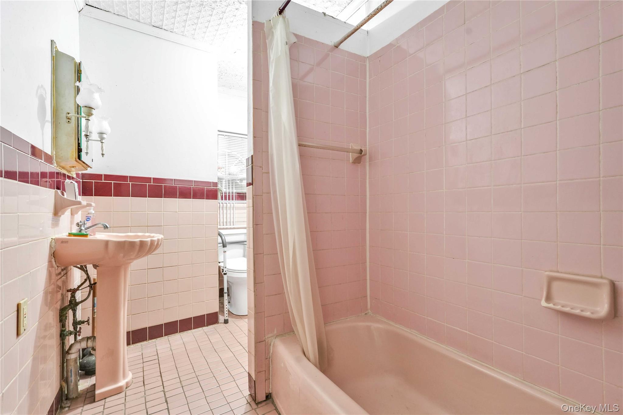 695 Quincy Street, Brooklyn, NY 11221