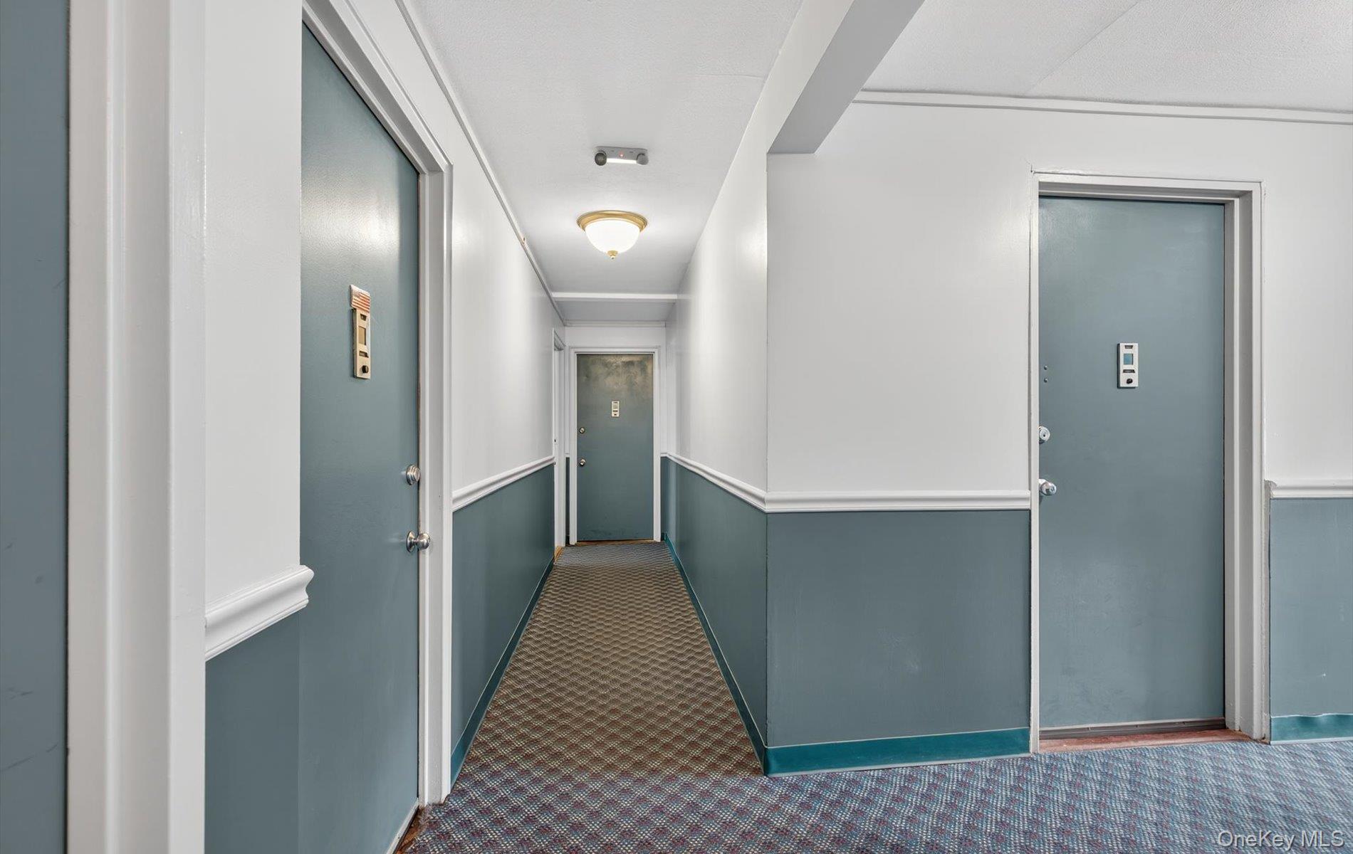 324 Post Avenue # 10F, Westbury, NY 11590