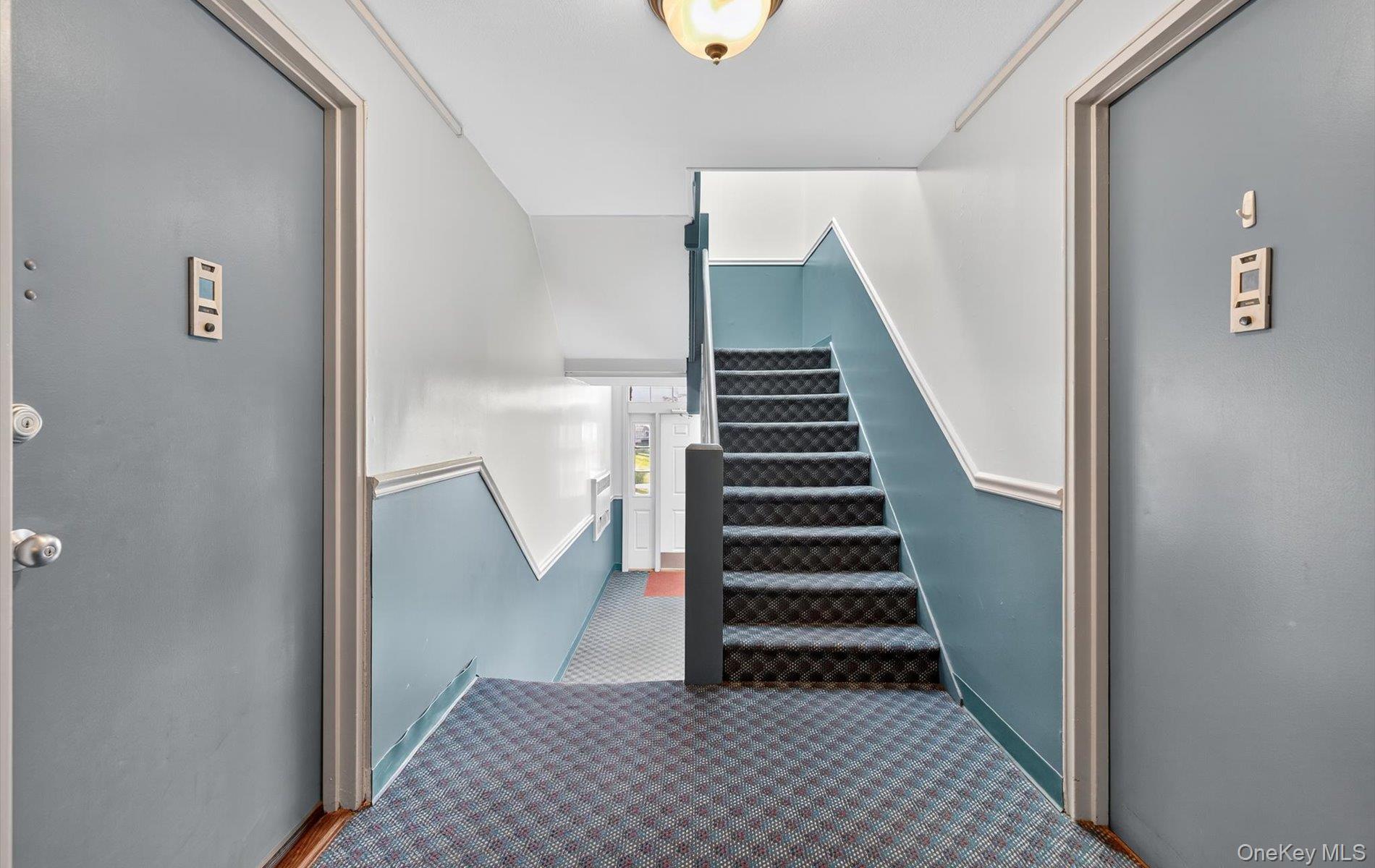 324 Post Avenue # 10F, Westbury, NY 11590