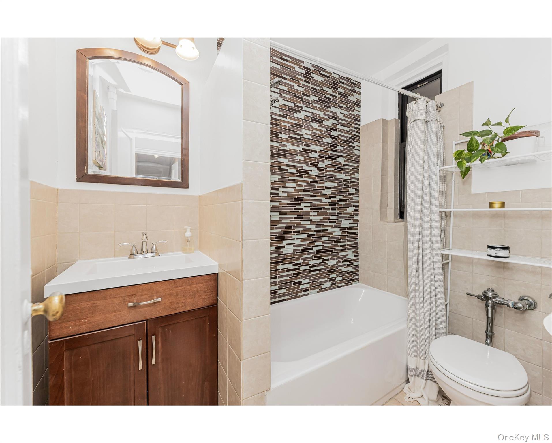 306 E Mosholu Parkway S # 1D, Bronx, NY 10458