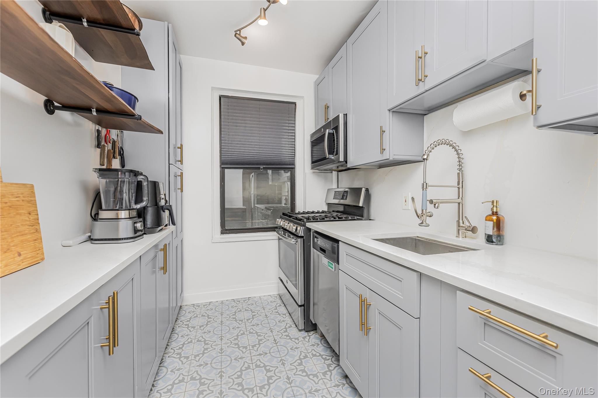 306 E Mosholu Parkway S # 1D, Bronx, NY 10458