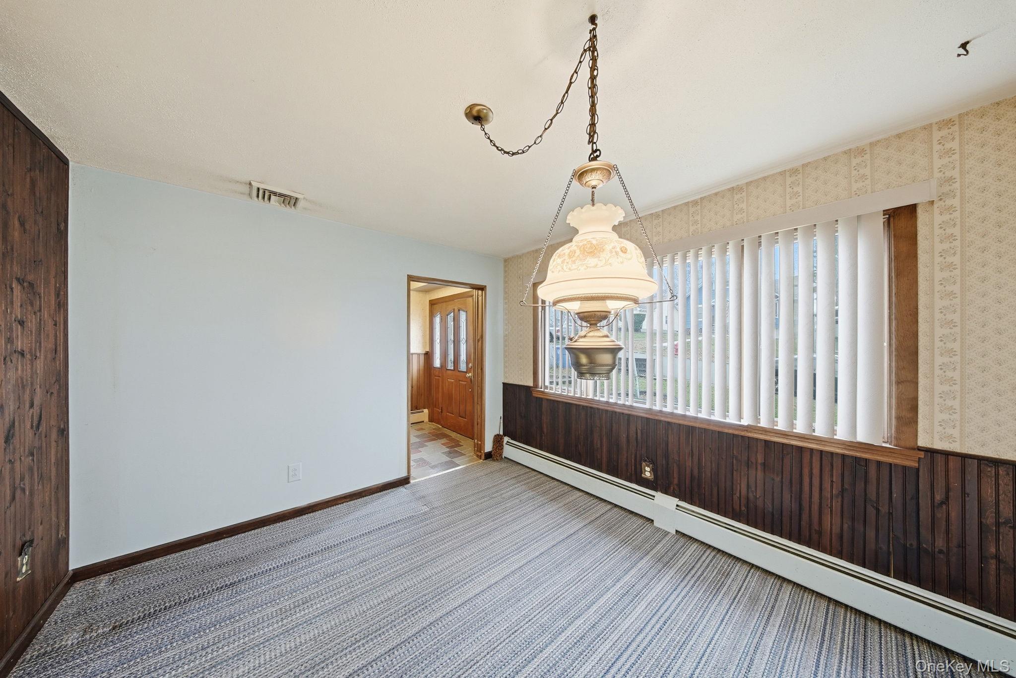 16 Mountain Avenue, Middletown, NY 10940