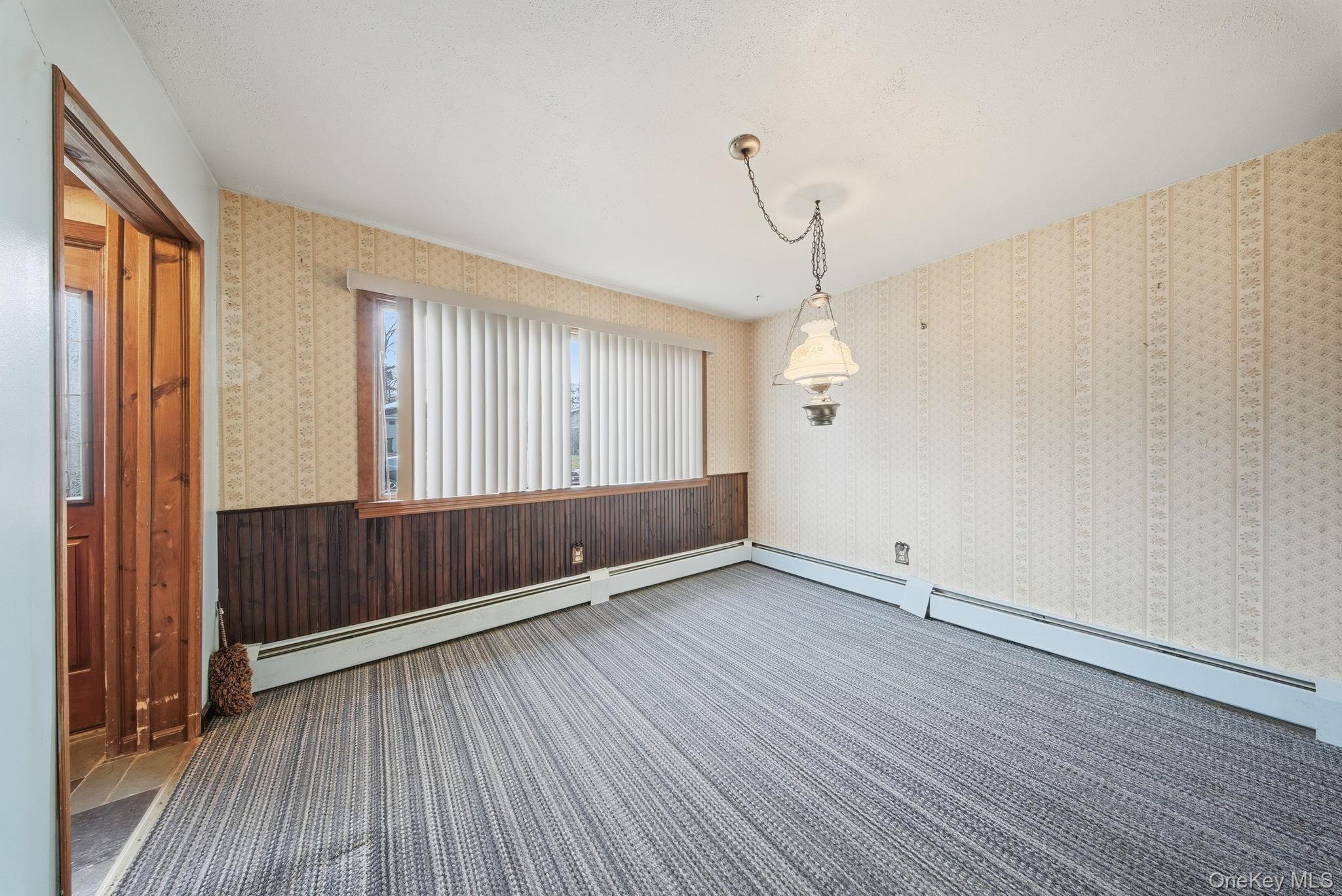 16 Mountain Avenue, Middletown, NY 10940