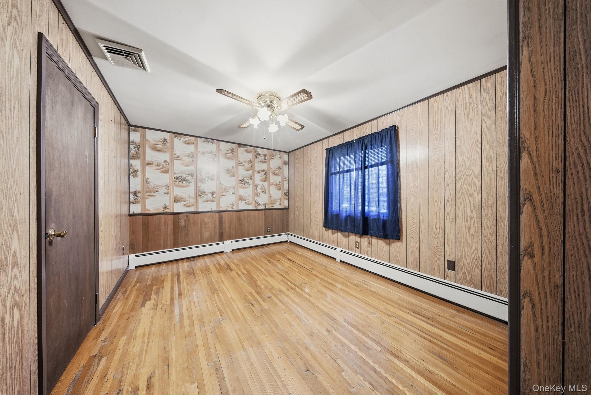 16 Mountain Avenue, Middletown, NY 10940