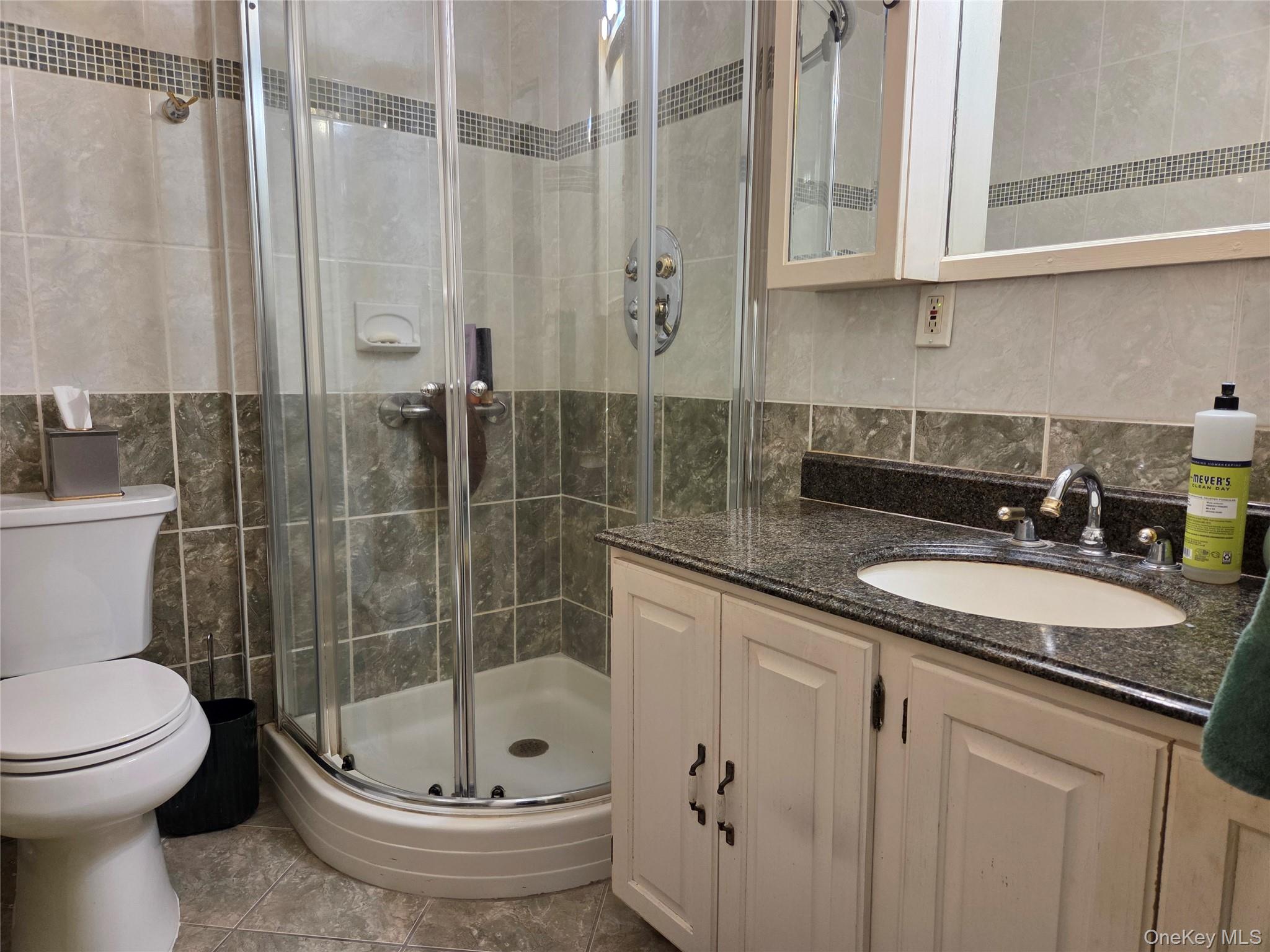 463 Summit Avenue # 2F, Cedarhurst, NY 11516