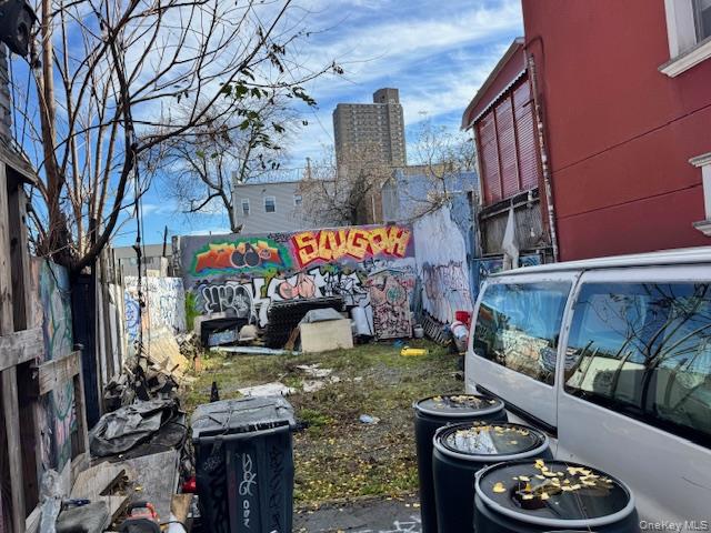 650 E Fordham Road, Bronx, NY 10458