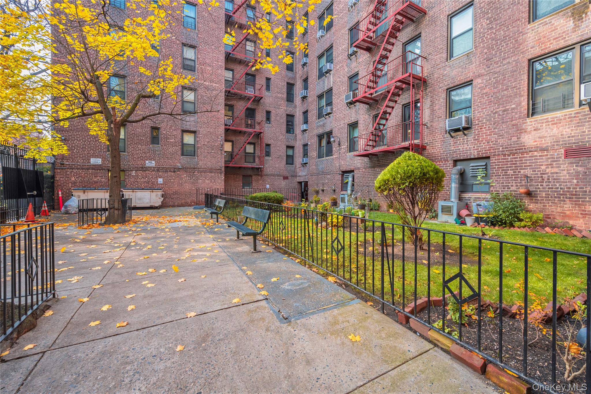 33-44 Junction Boulevard # 2V, Jackson Heights, NY 11372
