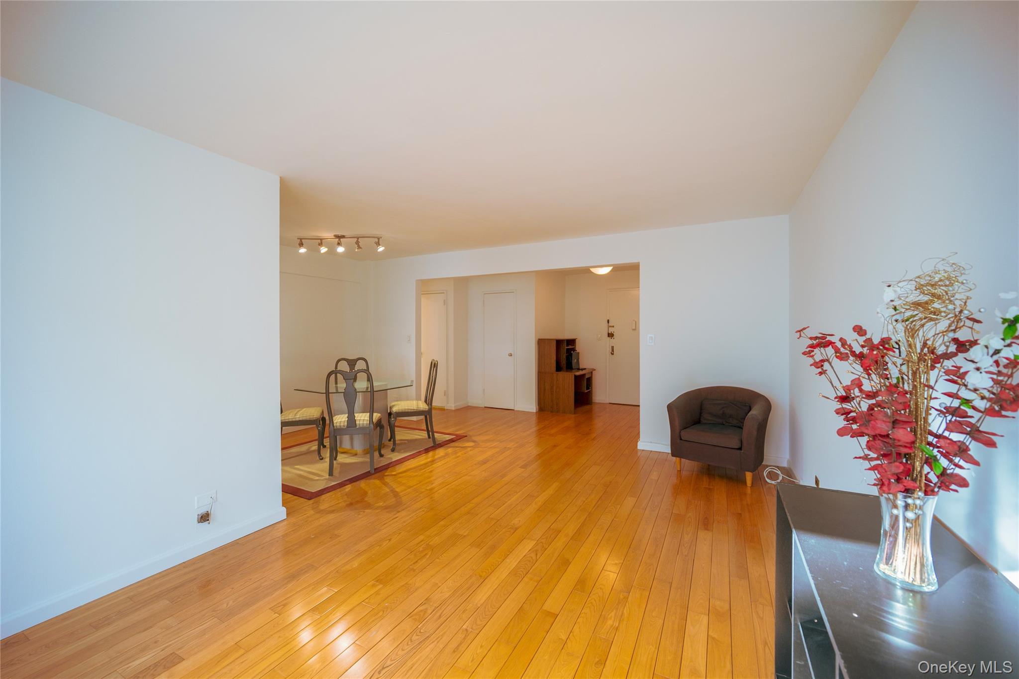 33-44 Junction Boulevard # 2V, Jackson Heights, NY 11372