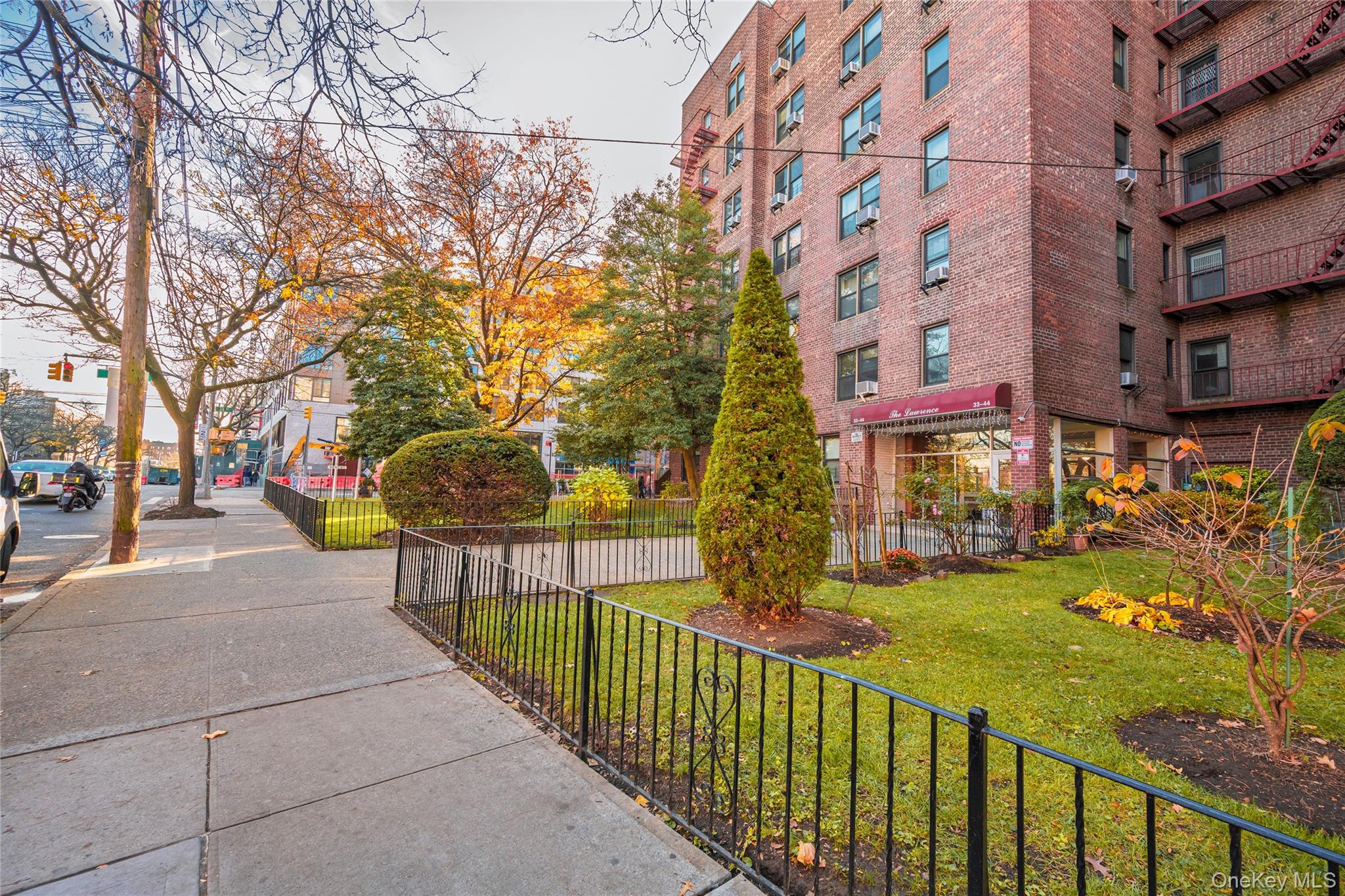 33-44 Junction Boulevard # 2V, Jackson Heights, NY 11372