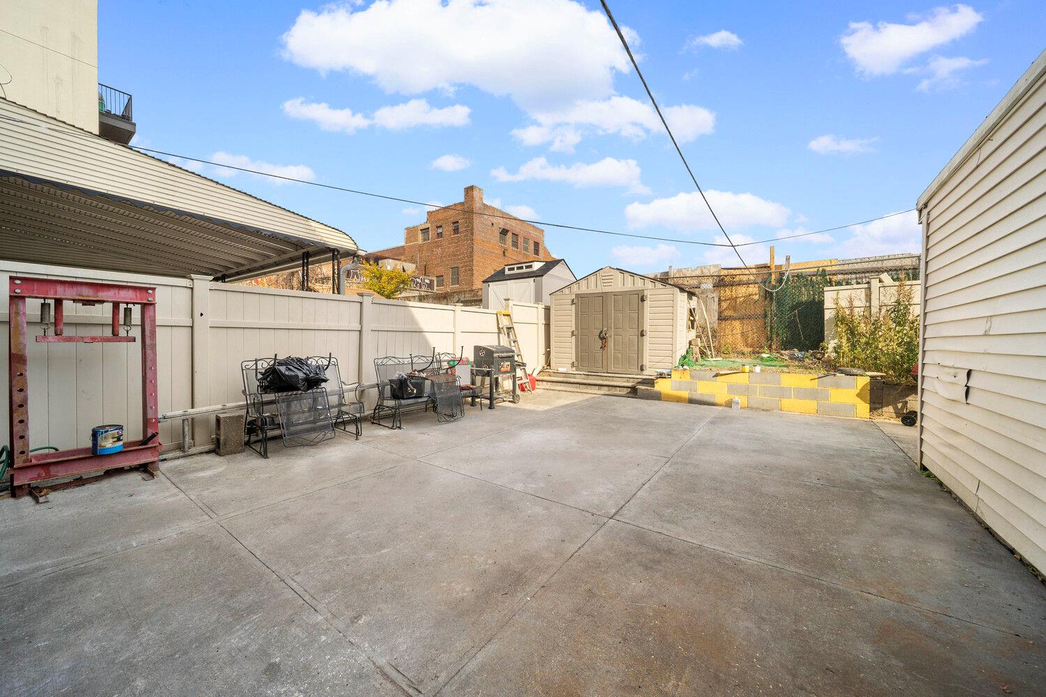 79 AMBOY Street, Brooklyn, NY 11212