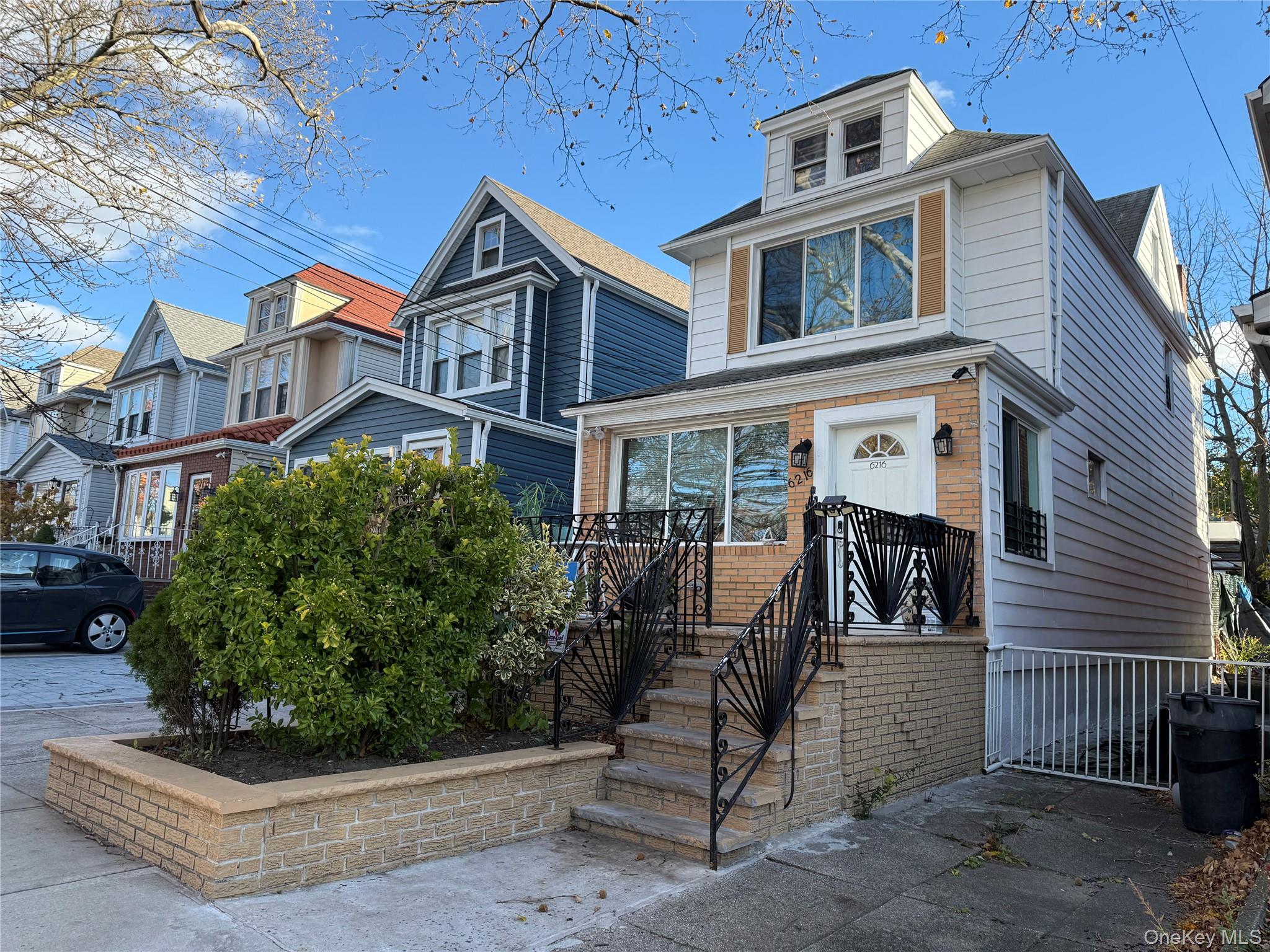 62-16 80 Avenue, Glendale, NY 11385