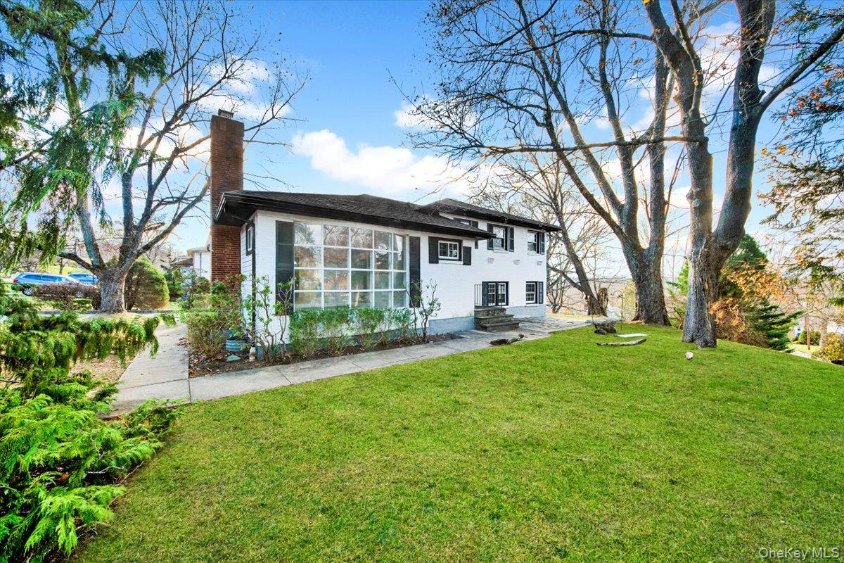 335 Lewis Avenue, Yorktown Heights, NY 10598