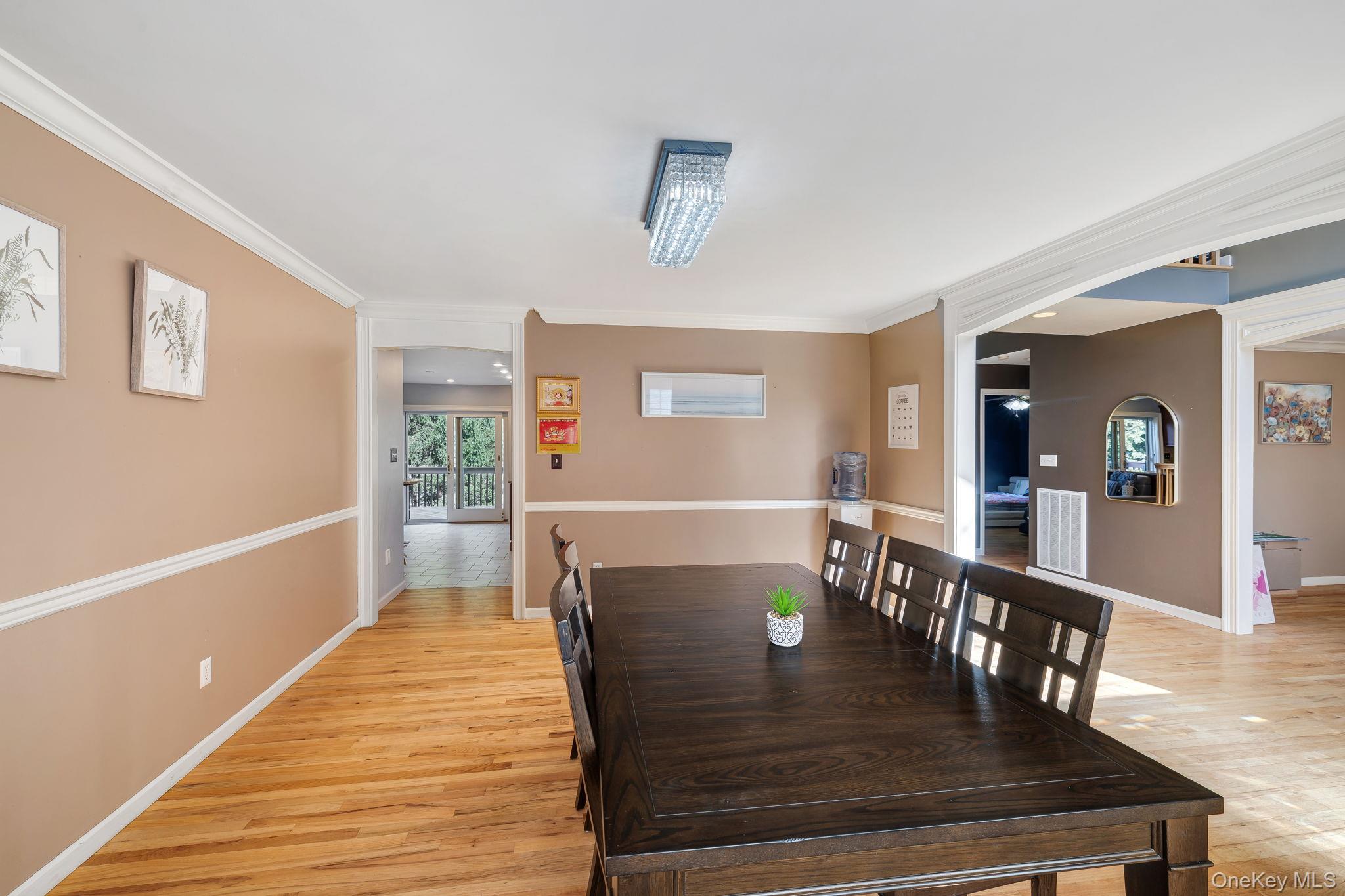 1010 Pine View, New Windsor, NY 12553