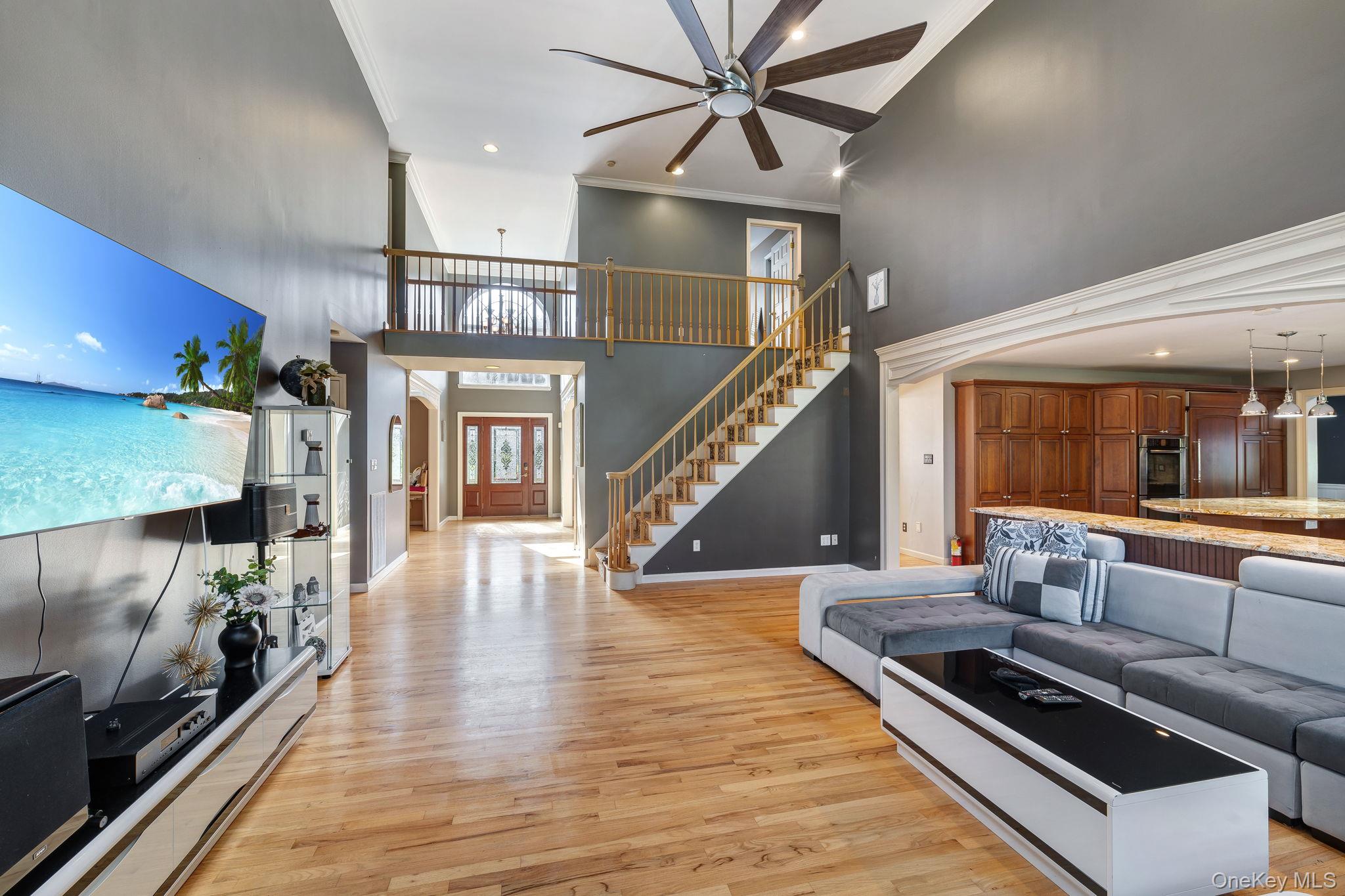 1010 Pine View, New Windsor, NY 12553