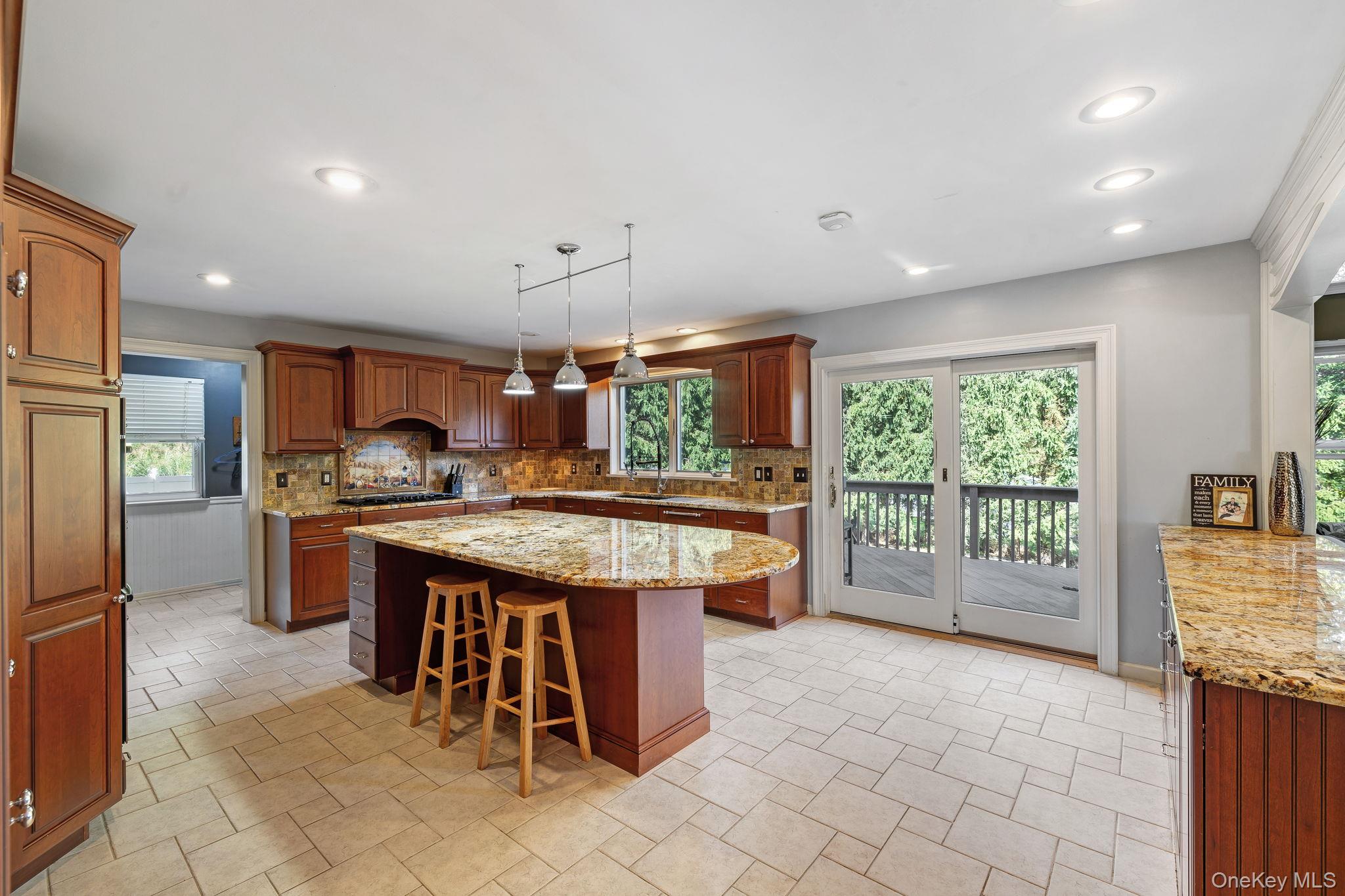 1010 Pine View, New Windsor, NY 12553