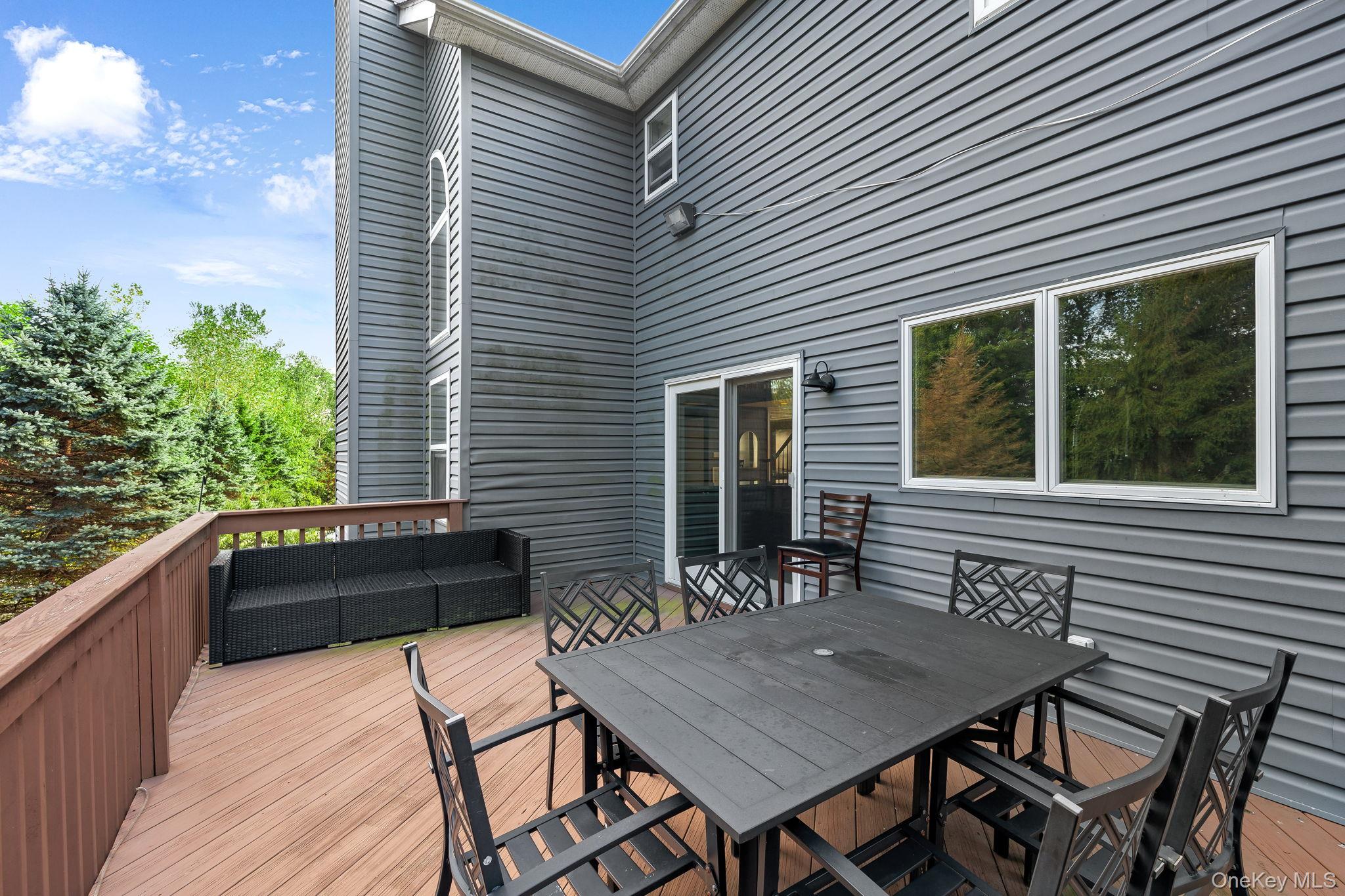 1010 Pine View, New Windsor, NY 12553