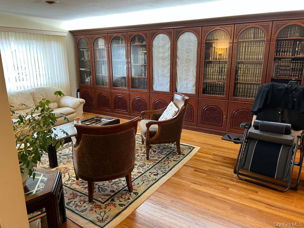 24 Waverly Place, Monsey, NY 10952