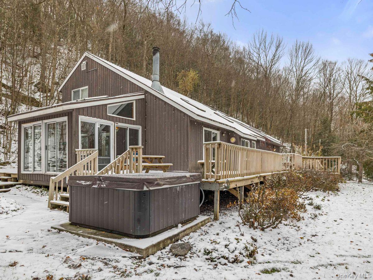 620 Mohican Trail, Margaretville, NY 12441