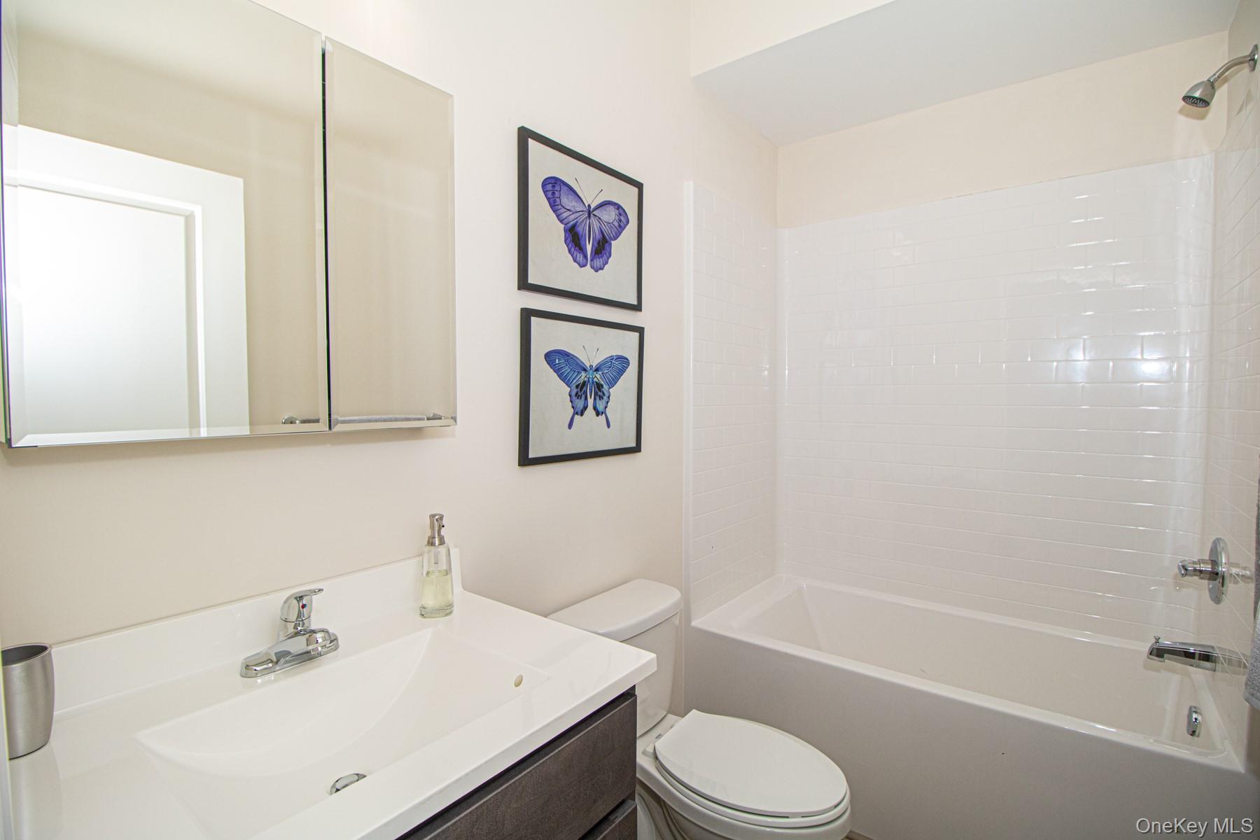 110 Ashley Court Avenue, North Babylon, NY 11703