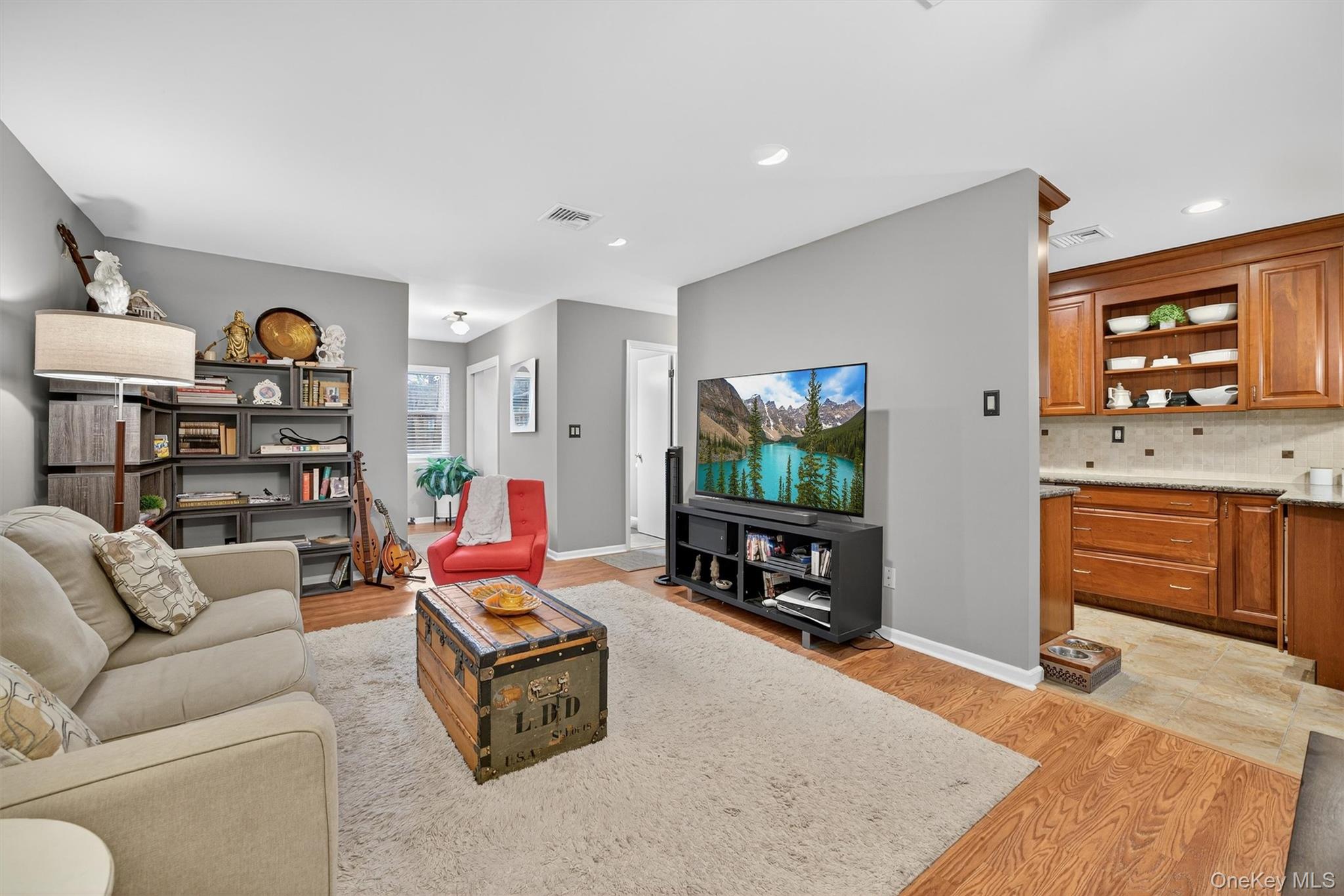 52 Milford Lane # 3C, Suffern, NY 10901