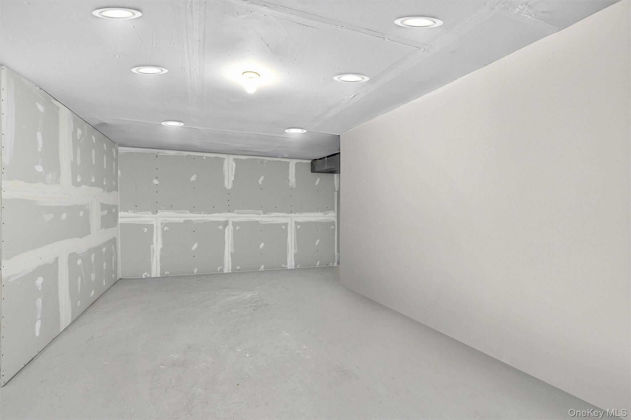 52 Milford Lane # 3C, Suffern, NY 10901