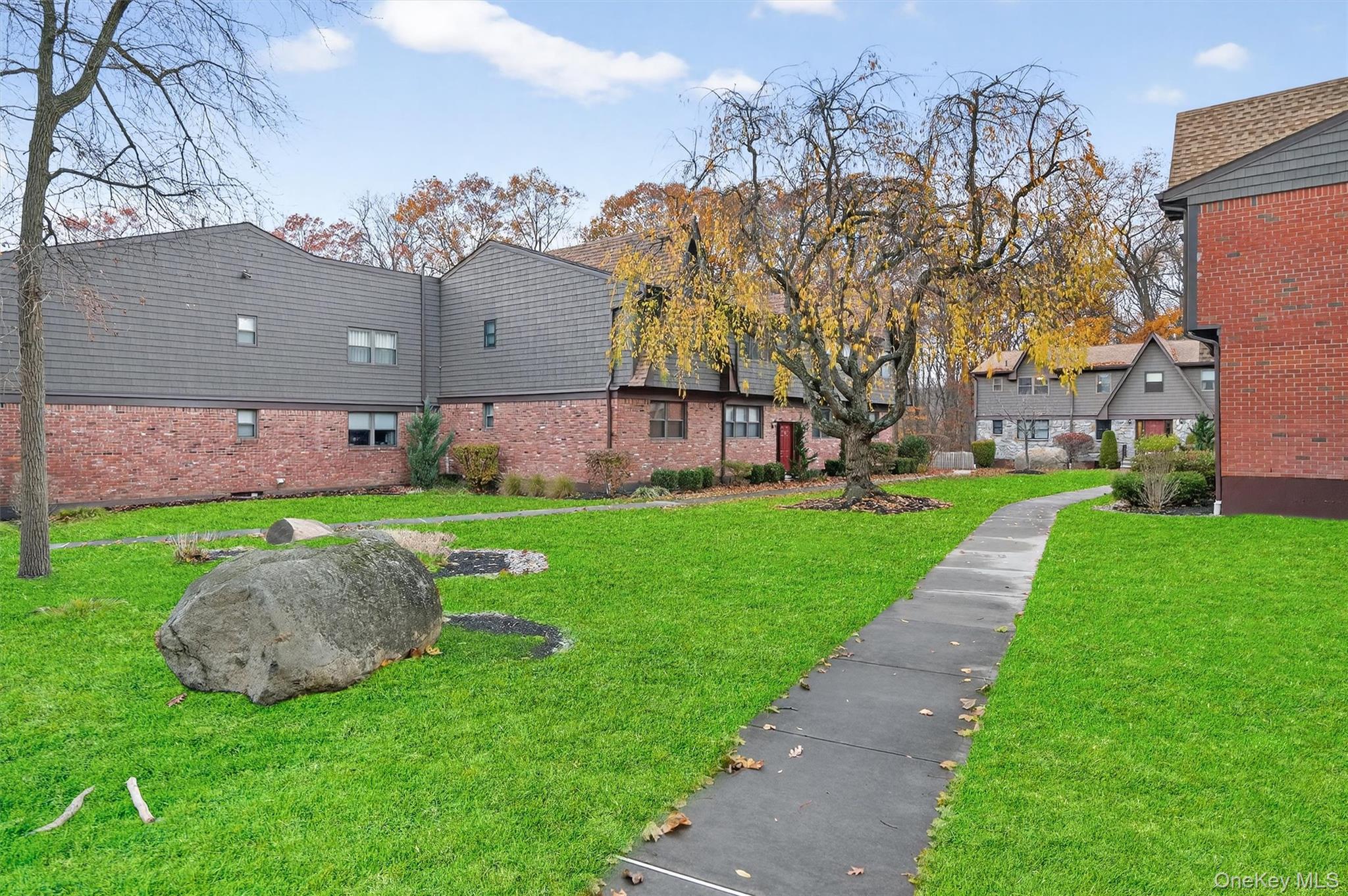 52 Milford Lane # 3C, Suffern, NY 10901