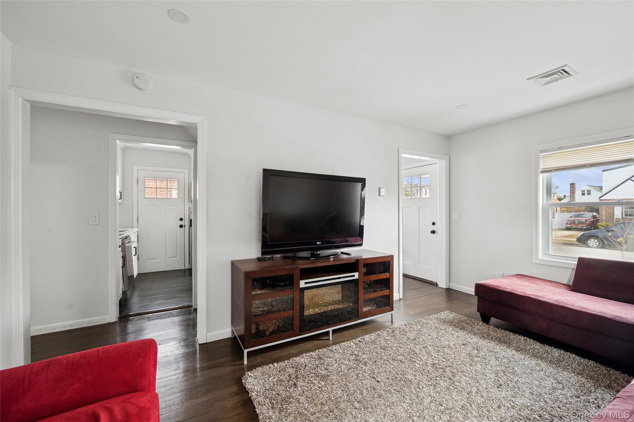 109 Caroline Avenue, Franklin Square, NY 11010