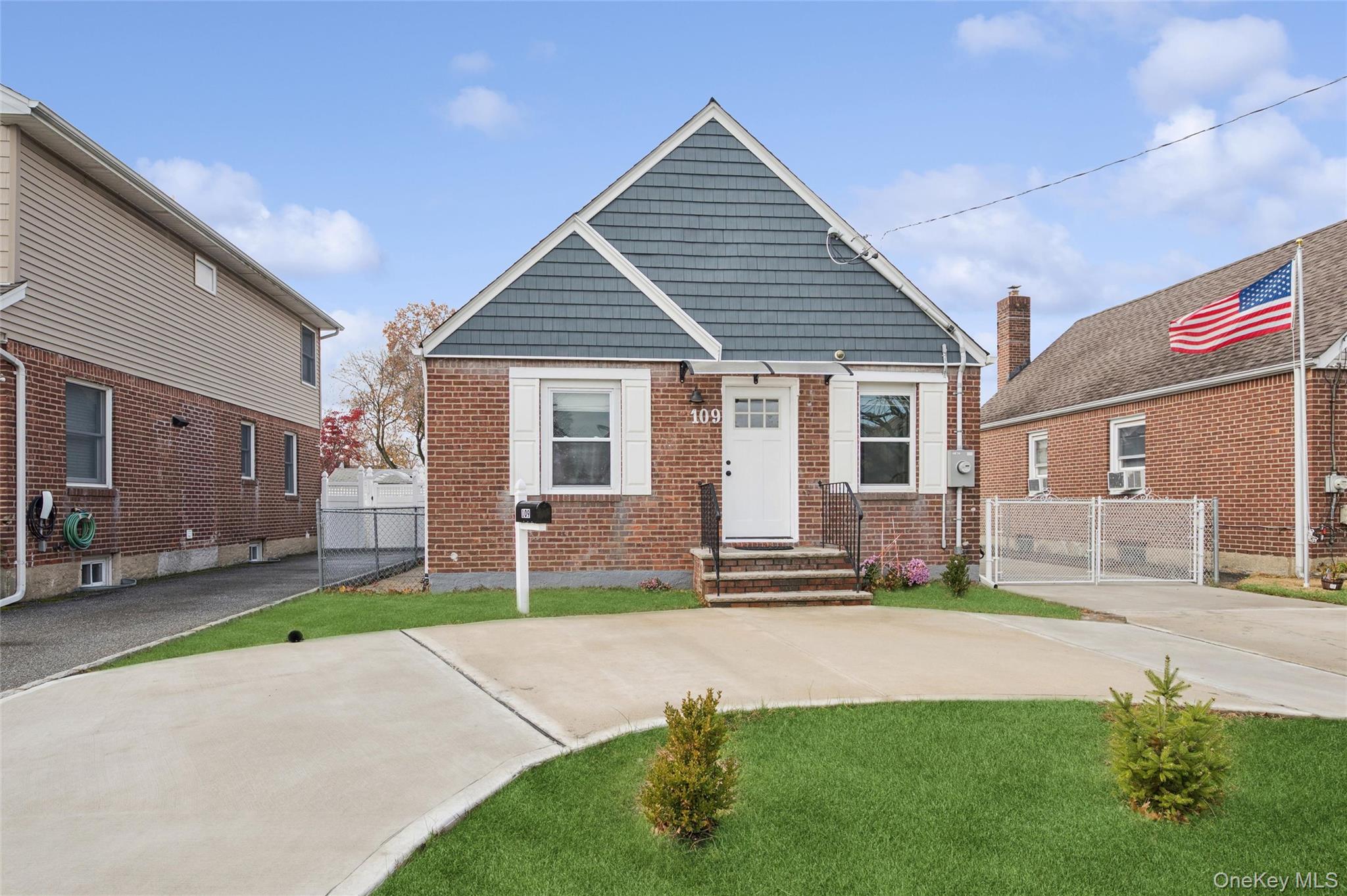 109 Caroline Avenue, Franklin Square, NY 11010