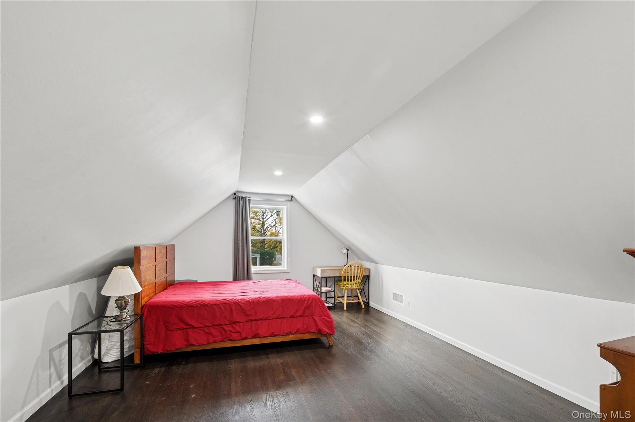 109 Caroline Avenue, Franklin Square, NY 11010