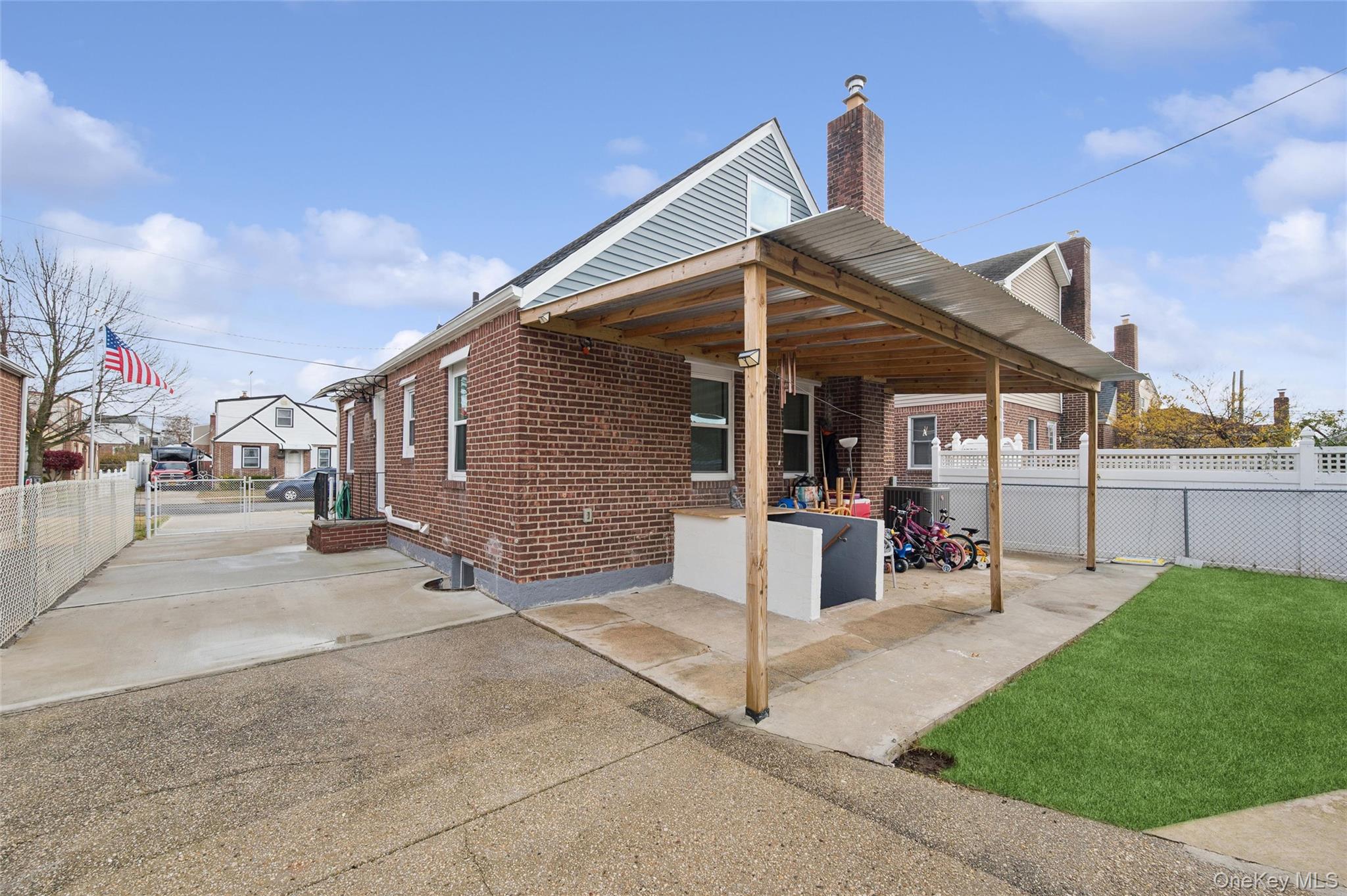 109 Caroline Avenue, Franklin Square, NY 11010