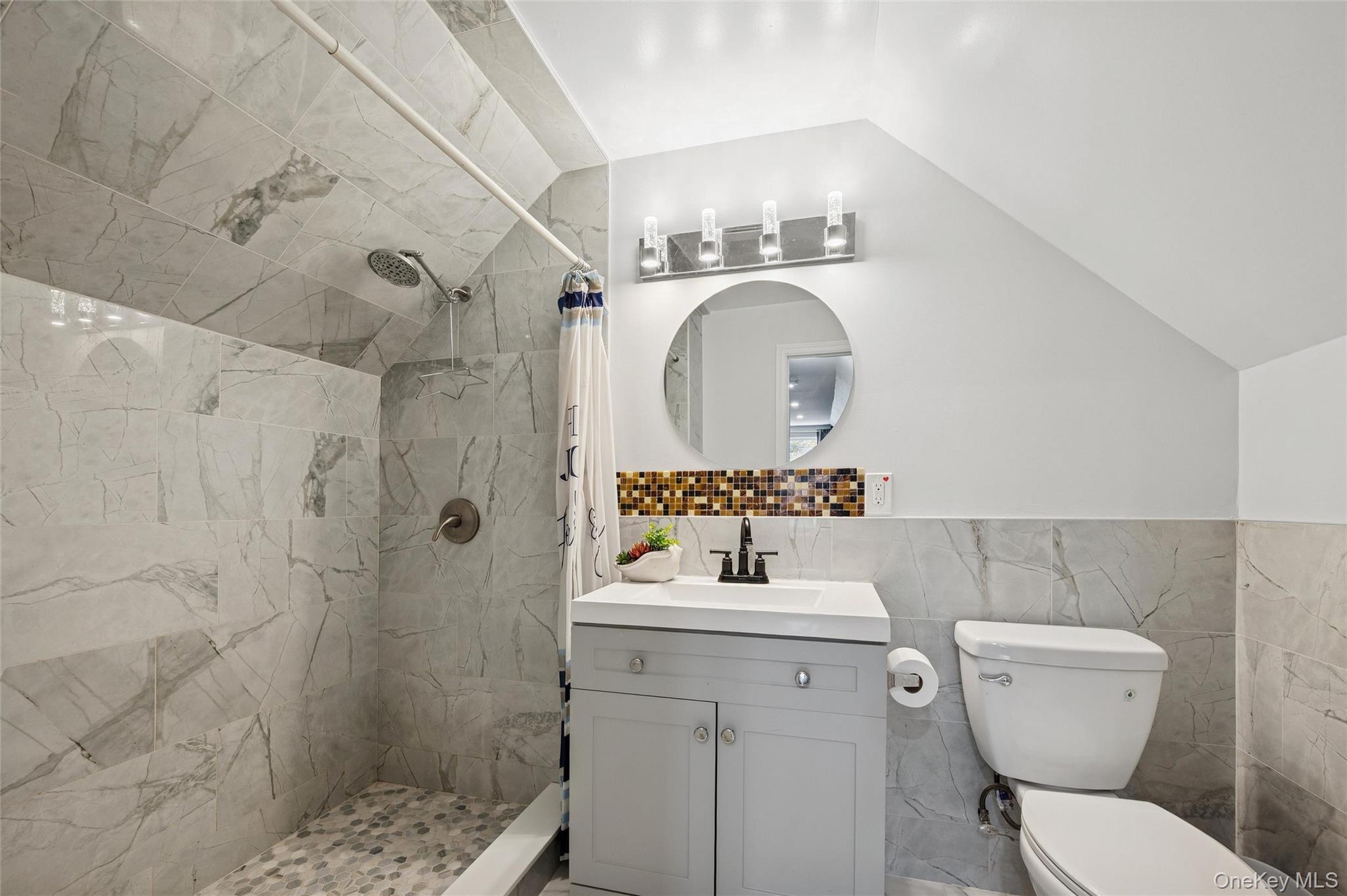 109 Caroline Avenue, Franklin Square, NY 11010