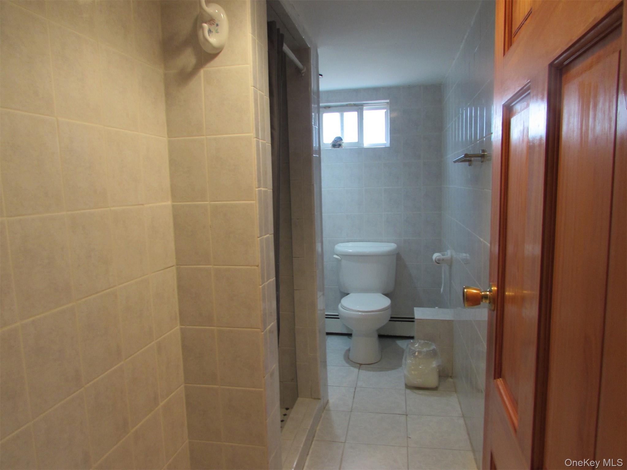 828 Windmill Avenue, West Babylon, NY 11704