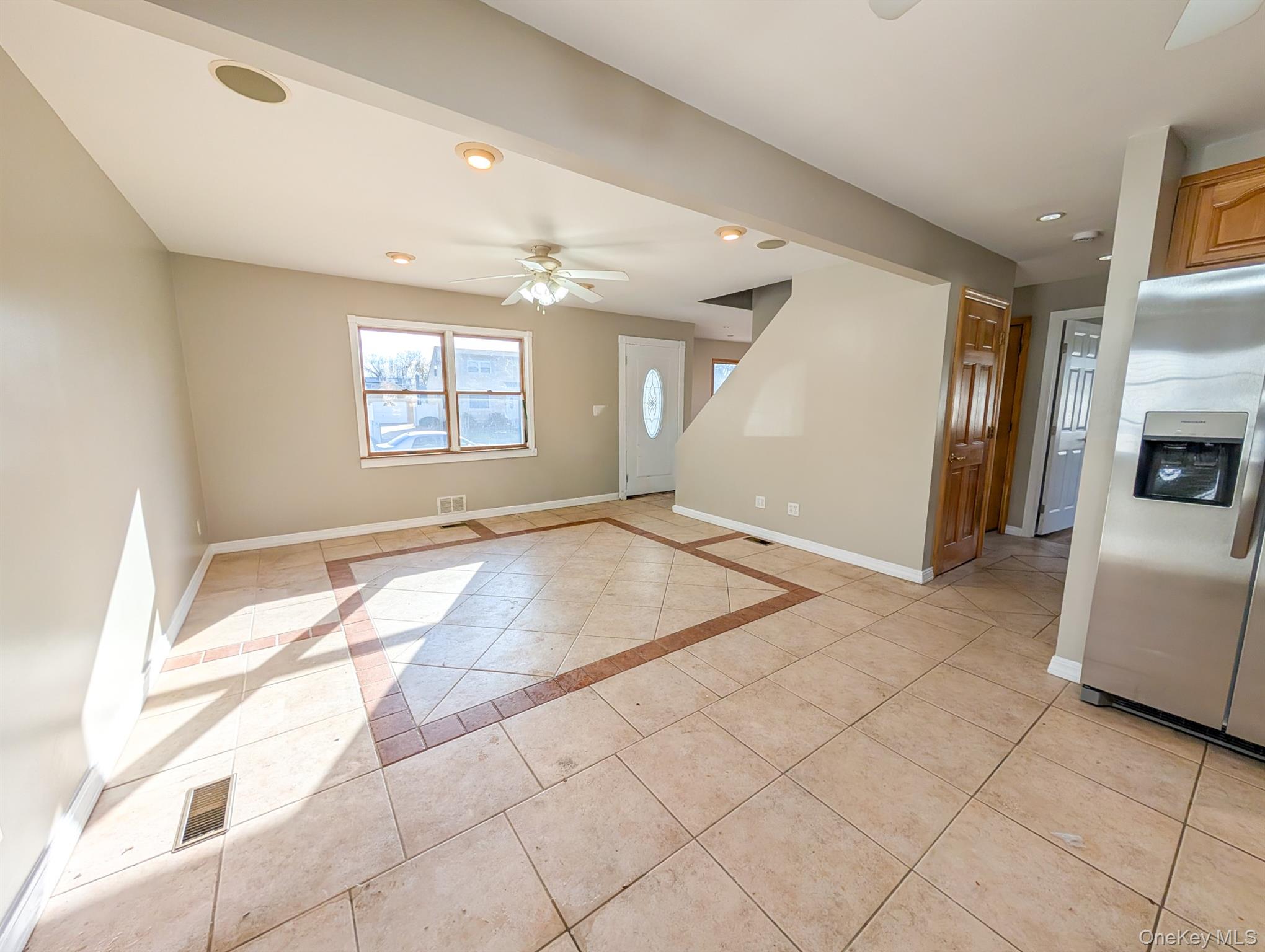 1221 Jackson Avenue, Lindenhurst, NY 11757