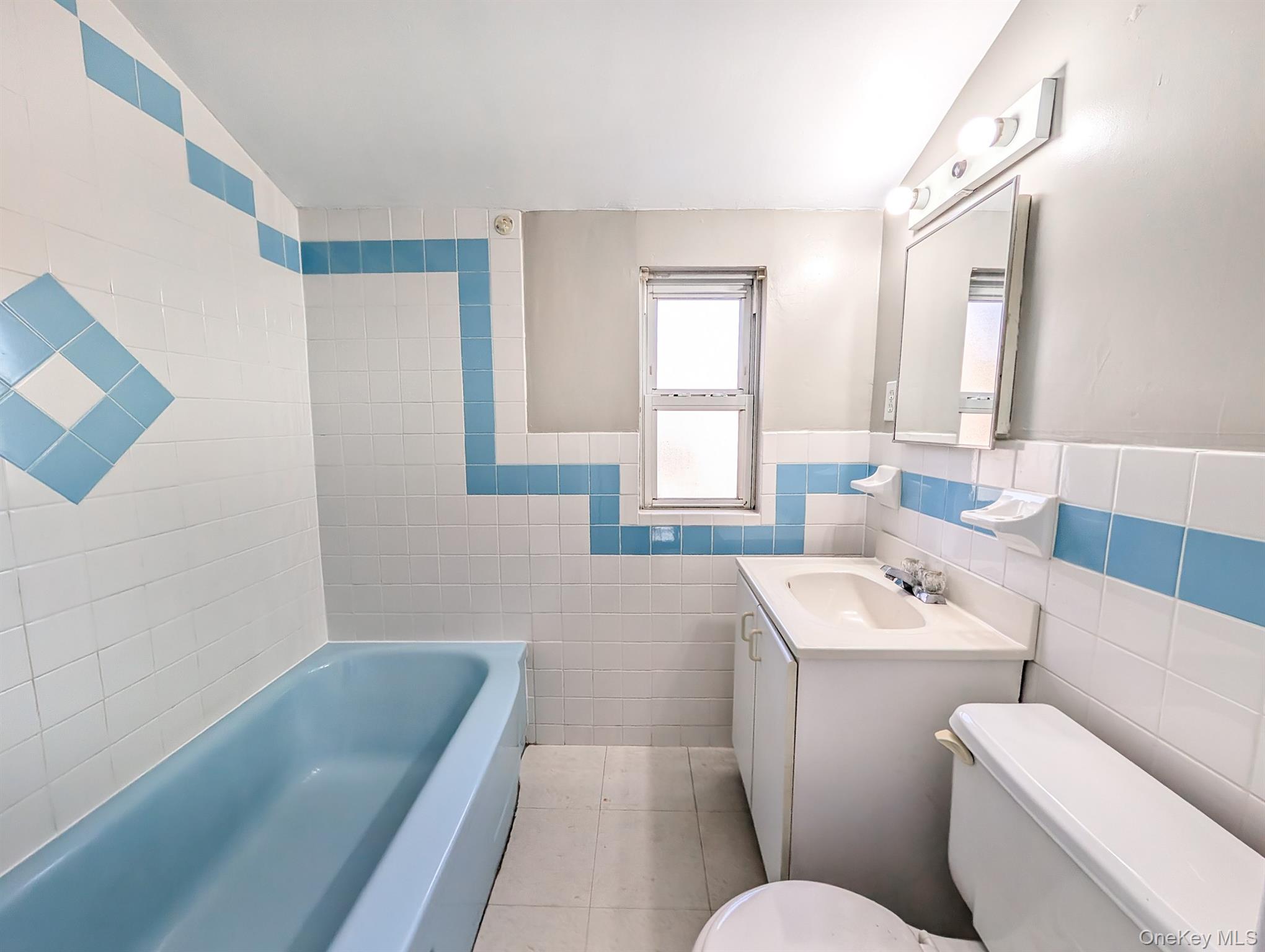 1221 Jackson Avenue, Lindenhurst, NY 11757