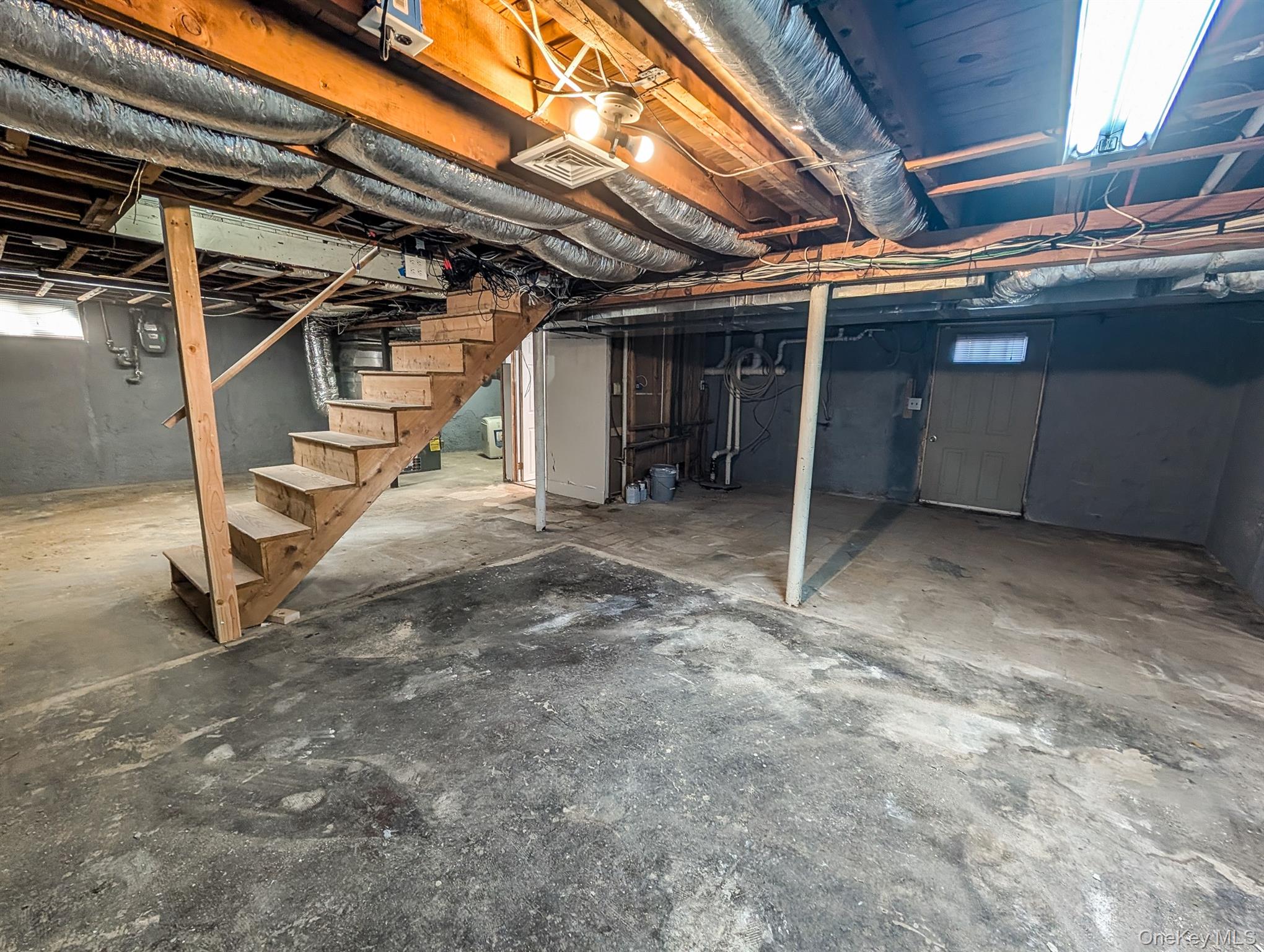 1221 Jackson Avenue, Lindenhurst, NY 11757