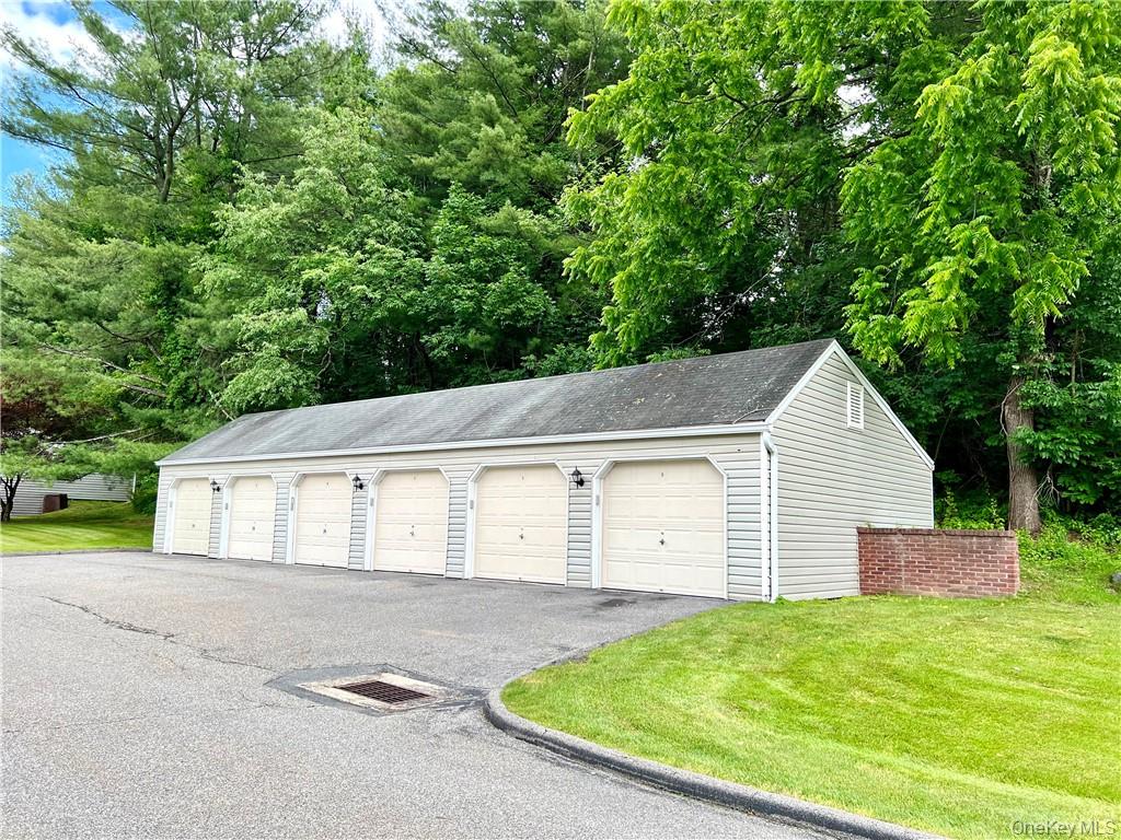 1604 Holly Stream Court # 1604, Brewster, NY 10509