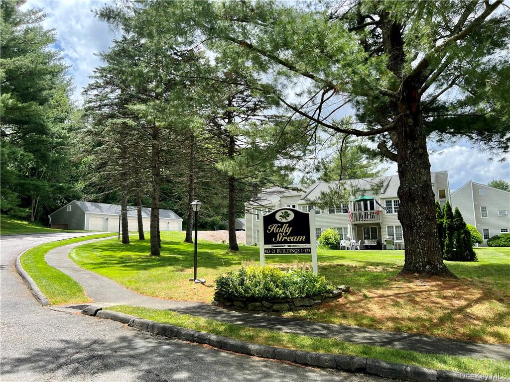 1604 Holly Stream Court # 1604, Brewster, NY 10509