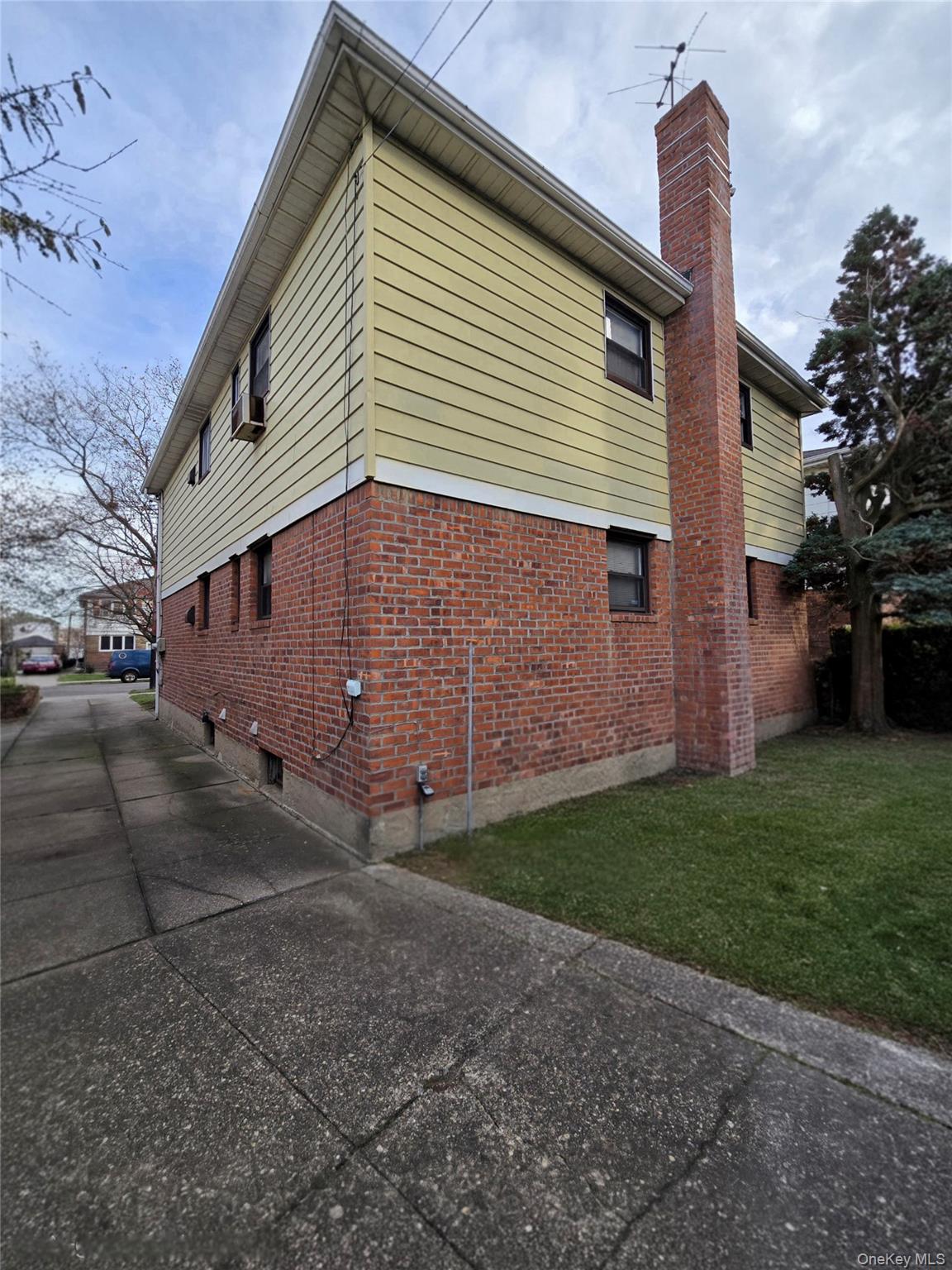 15520 Killarney Street, Howard Beach, NY 11414